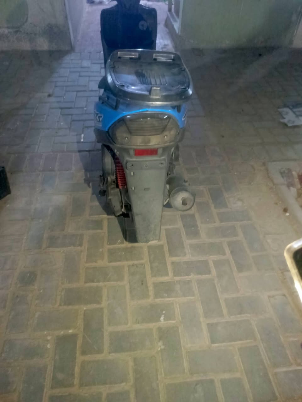 السلام عليكم
دراجه ماكس للبيع جديده حيل ما غاسله ب الحقيقه بعد احله دهن كله امزويل الله شاهد المكينه ماينسمع اله صوت كهربائيات كله شغاله اي نقص ما بيه بريكات امامي خلفي شغال اشاير السعر 525 بيه مجال قليل مكاني مدينة الصدر رقمي *********** واتساب او اتصال
