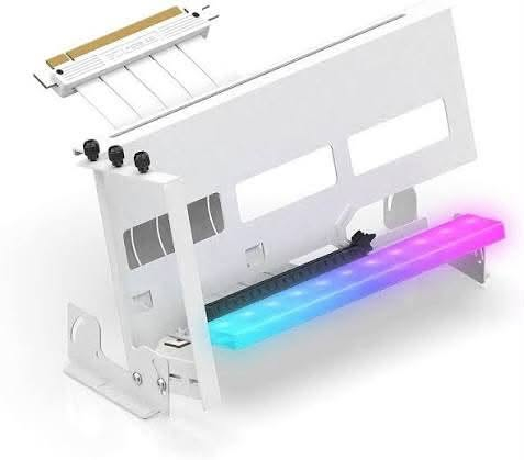 EZDIY-FAB YIHPI333-2 PCIe 4.0 45° GPU Mount.
نسخه RGB بس العلبه مالتها شويه متضرره 
كامل الملحقات والقطعه كل نضيفه 
اللون ابيض

السعر
45 الف

نص مكتوب في الصور:
- MORE AIR INTAKE The tilting angle of the graphics card can not only have the function of different viewing angles, but also increase theair intake and increase the cooling efficiency. 45° EZDIY-FAB