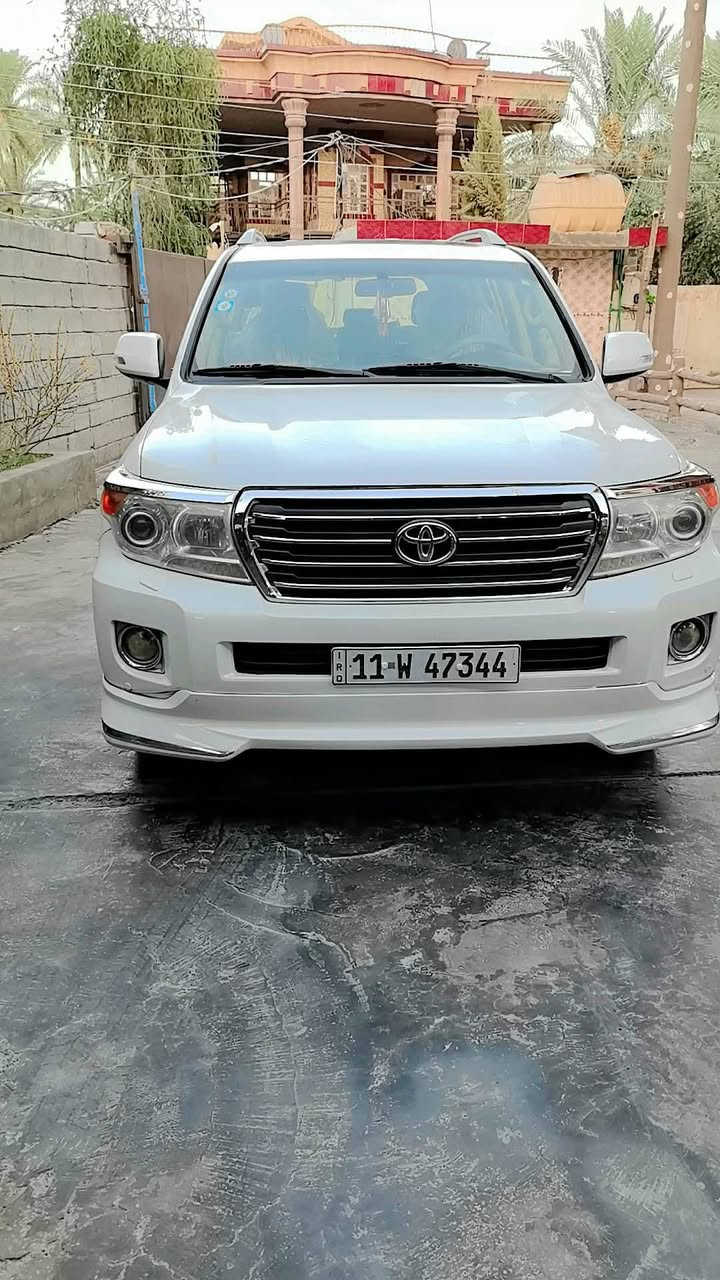 السلام عليكم 
لاندكروز موديل 2012 رقم بغداد 
محرك v6 
حادثها فقط بارد بالصندوك 
تخم تايرات جدد 
تبريد خير من الله 
السيارة مابيها اي نقص ومكفوله من كلشي
السعر 350 وبيها مجال
عنوانها ديالى المقدادية 
‏‪***********‬‏
