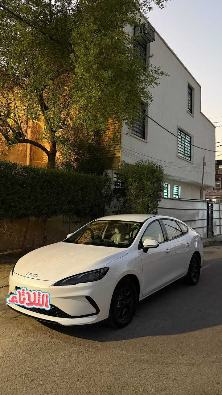 للبيع فقط سيل5  2025
رقم بغداد بااسمي
ماشية 2000 وشوية 

سيارة جديده بريحة شركة 

العنوان الصليخ ال600 
***********
