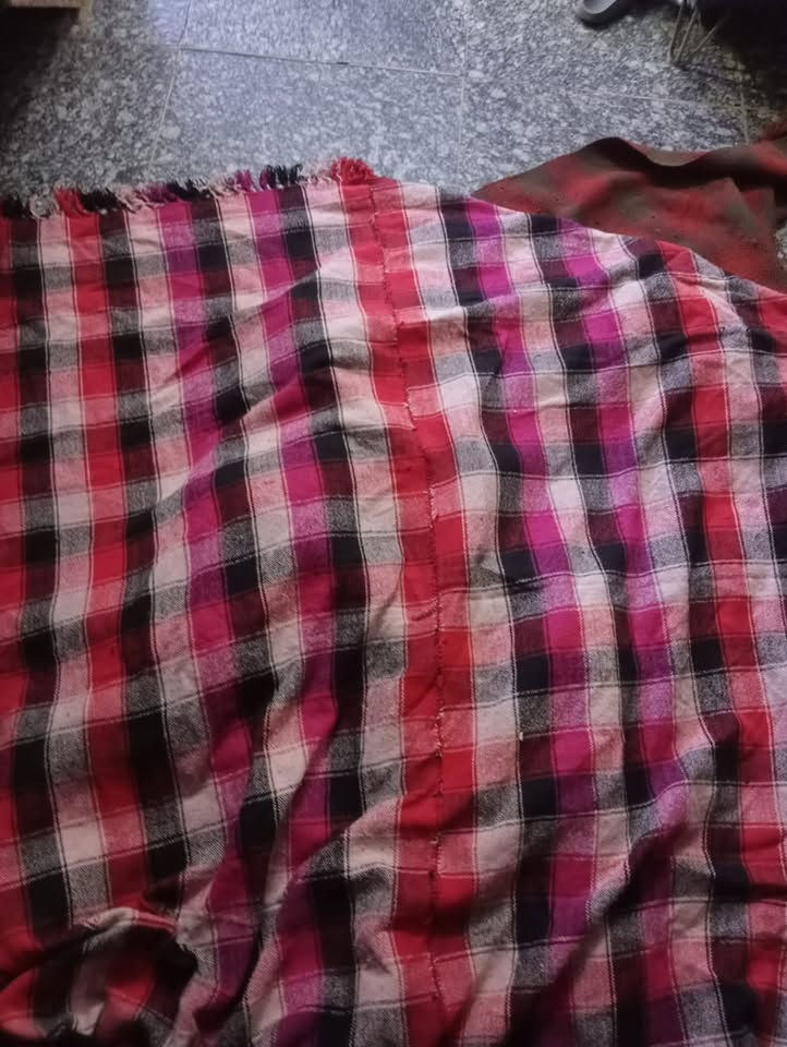 ا لسلام عليكم للبيع ٨ قطع سجاد صوف حياكه يدوي سعر القطعه المفرد ٢٥ والشلع عله ٢٠ + ازارات العدد ٤ قطع القطعه ب ١٠ 
مكاني مدينه الصدر 
واتساب فقط ***********
