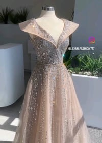 فستاني اشتريته من ليان لونه بيبي بينك مستعمل فقط 3 ساعات السعر الأصلي ...