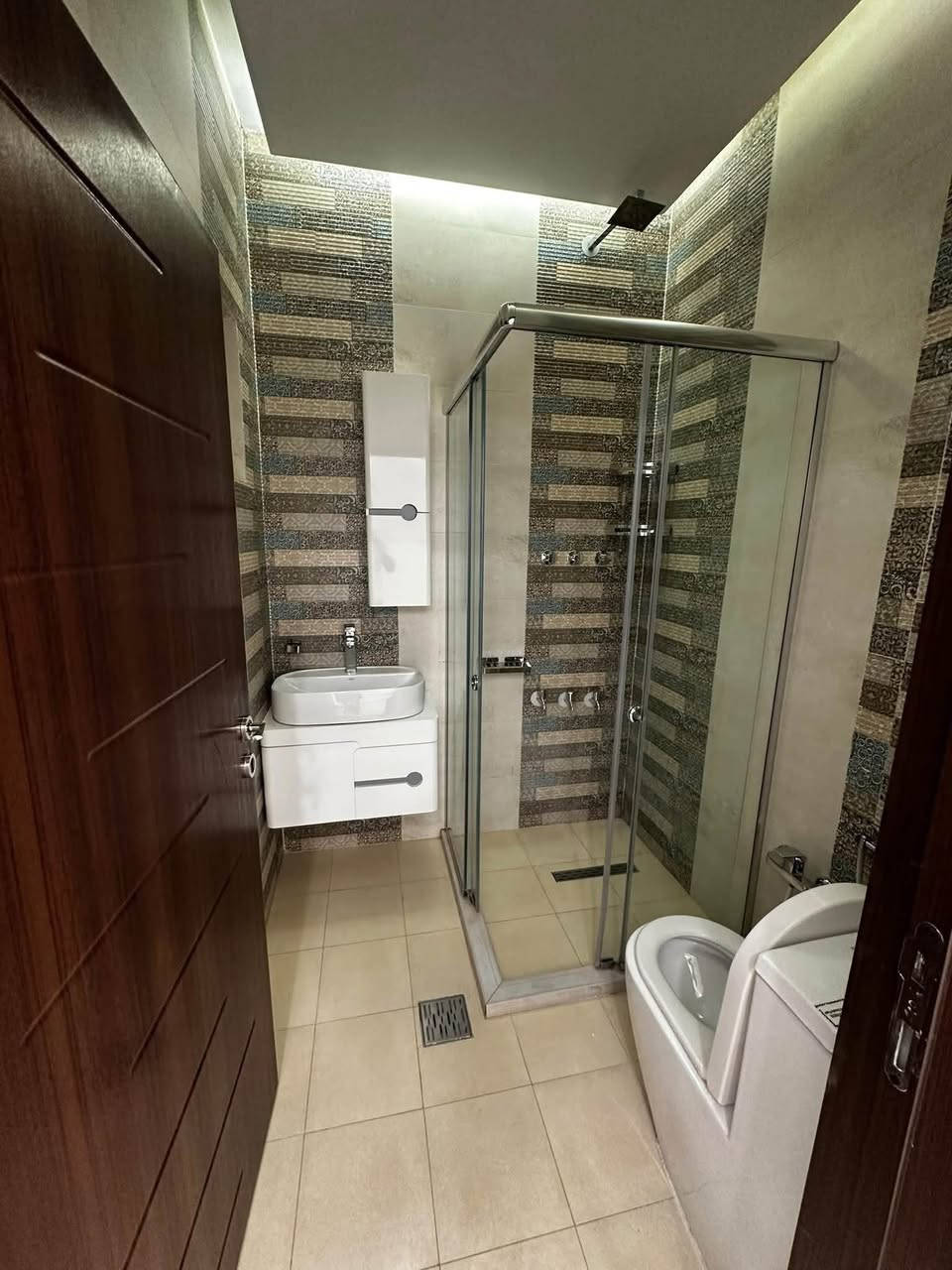 🏠 للإيجار | مشتمل طابق أول

📍 السيدية – خلف هبي هوم

✨ مشتمل مرتب ونظيف، مناسب للسكن الهادئ

🔹 غرفة نوم
🔹 صالة
🔹 مطبخ
🔹 خدمات
🔹 درج مرمر جديد

💰 بدل الإيجار: 600 ألف دينار

📞 للاستفسار والتفاصيل والتنسيق للمعاينة
مكتب الركن الهندسي للوساطة العقارية
