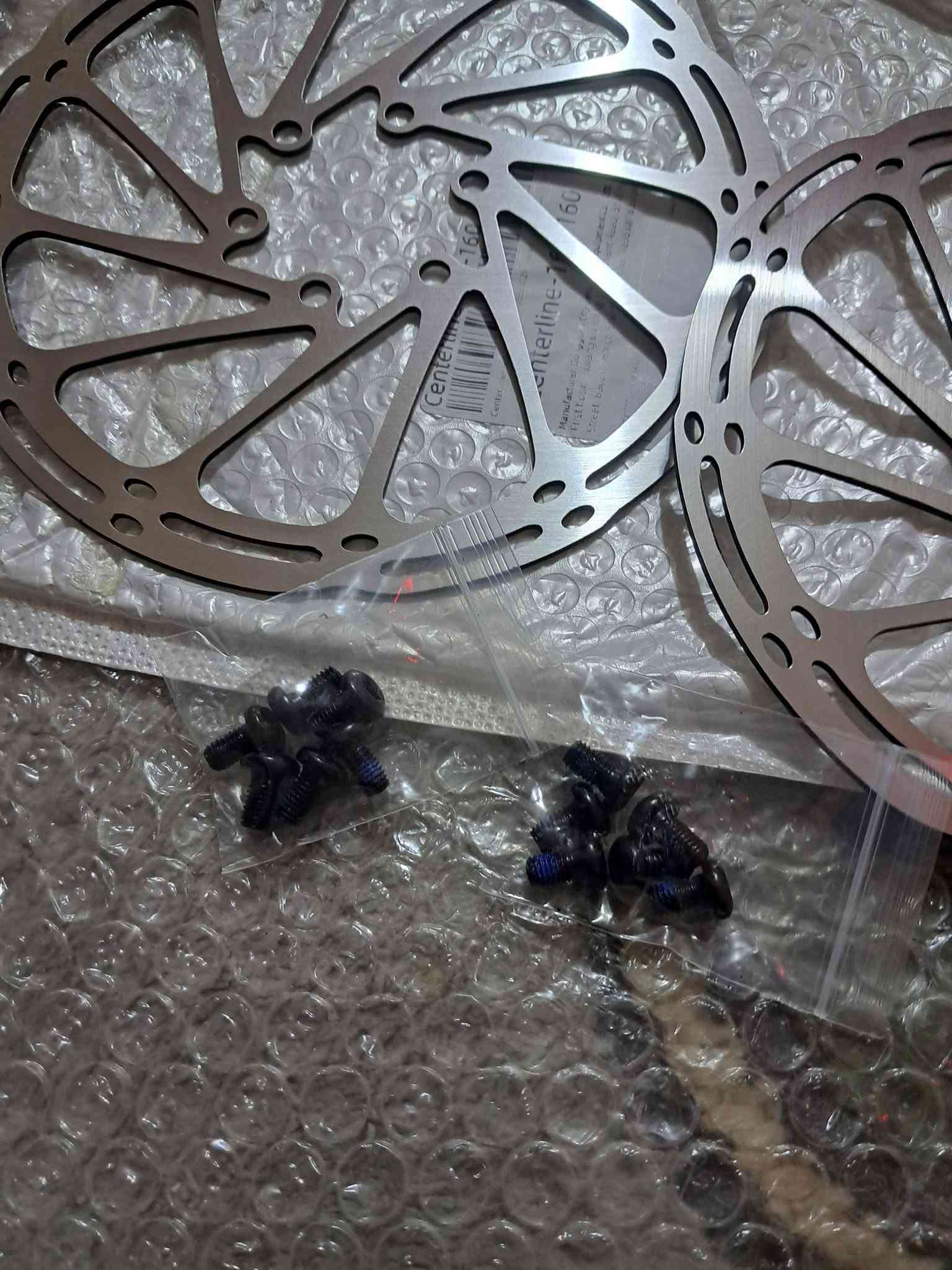 للبيع
غراض بايسكل 
يوجد توصيل كل المحافظات
