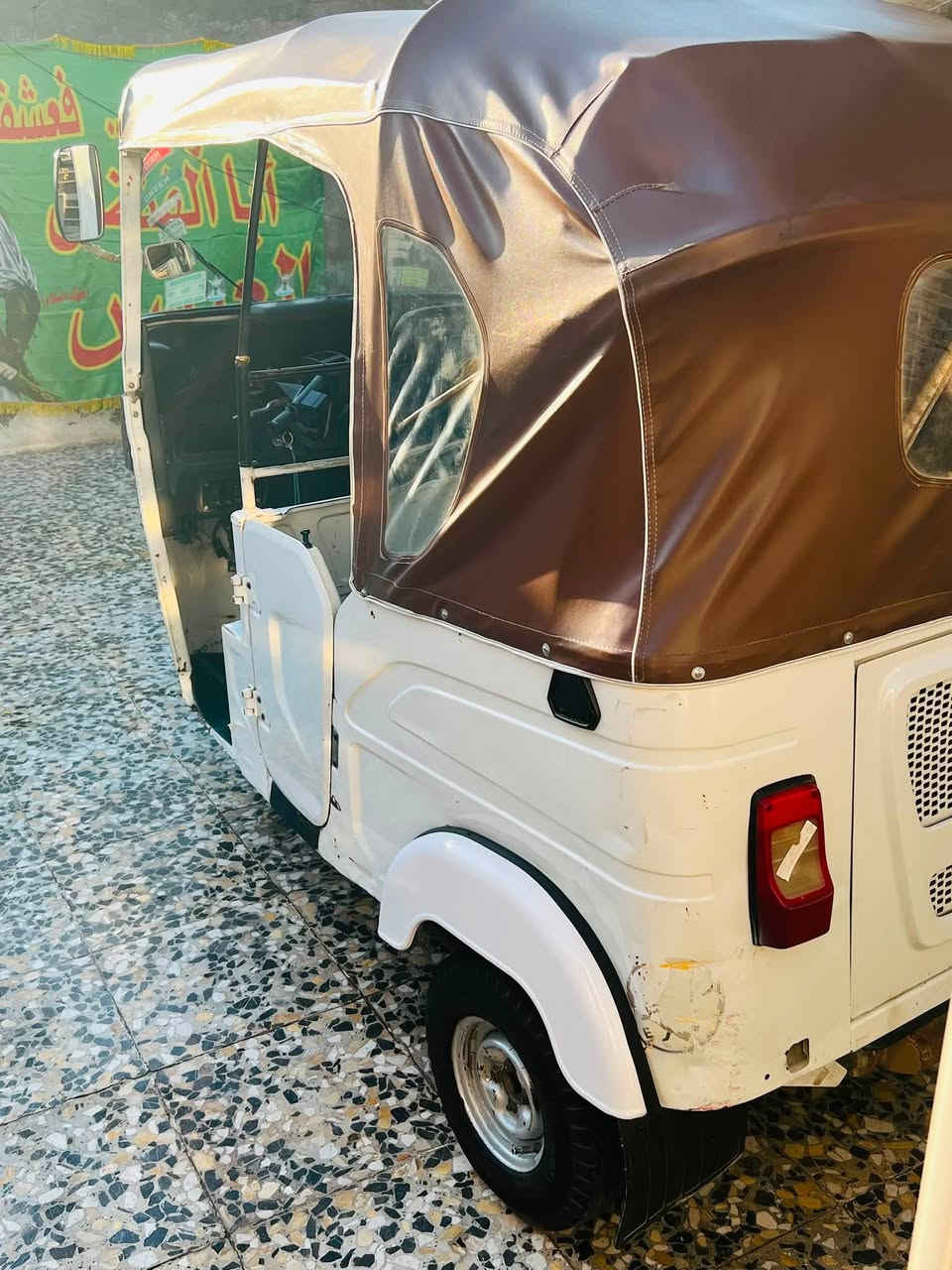 السلام عليكم تكتك موديل ٢٠٢١ للبيع تكتك كفالة رقم وسنوية تحويل ثاني يوم السعر ٧و٢٠٠ و بيه مجال  رقم الهاتف ***********  مكاني بغداد المشتل
