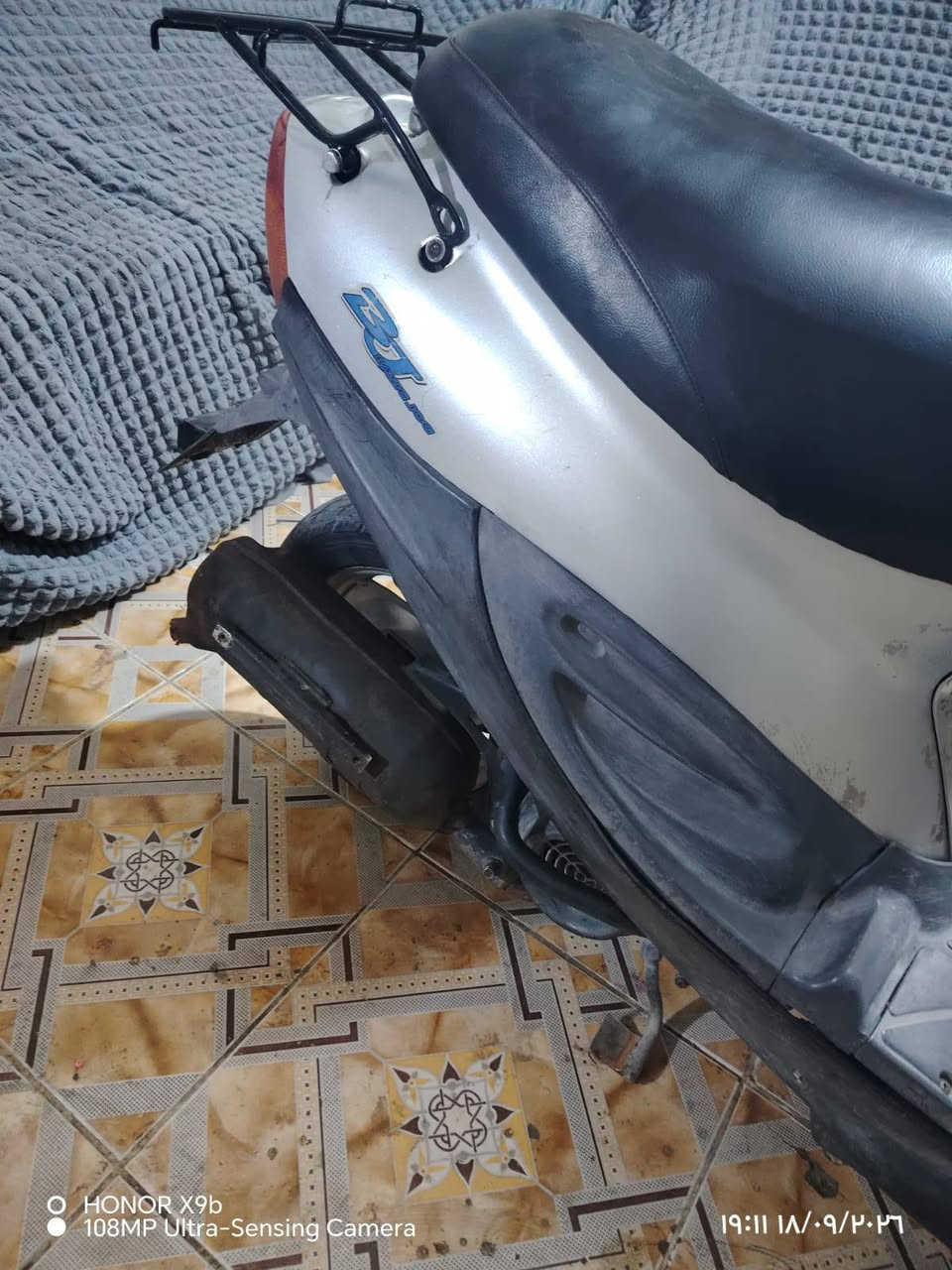 دراجه بيجي سلف هندر لايت اشاير هورن عداد سرعه بانزين كله شغاله مانقصه اي شي مكينه تخبل شلعه ومشي وناعمه كهربائيه وكفرات وغراضه كله اصلي مكاني ناصريه مركز شرقيه 

سعره 325
بيه مجال 

***********رقمي

نص مكتوب في الصور:
- HONOR X9b
- 108MP Ultra-Sensing Camera
- ۱۹:۱۲ ۱۸/۰۹/۲۰۲۶
- O HONOR X9b 108MP Ultra-Sensing Camera 19:11 18/09/2026
- 19:11 18/09/2026
- O HONOR X9b 108MP Ultra-Sensing Camera 19:11 18/09/2024
- O HONOR X9b
- HONOR X9b 108MP Ultra-Sensing Camera 19:11 18/09/2026