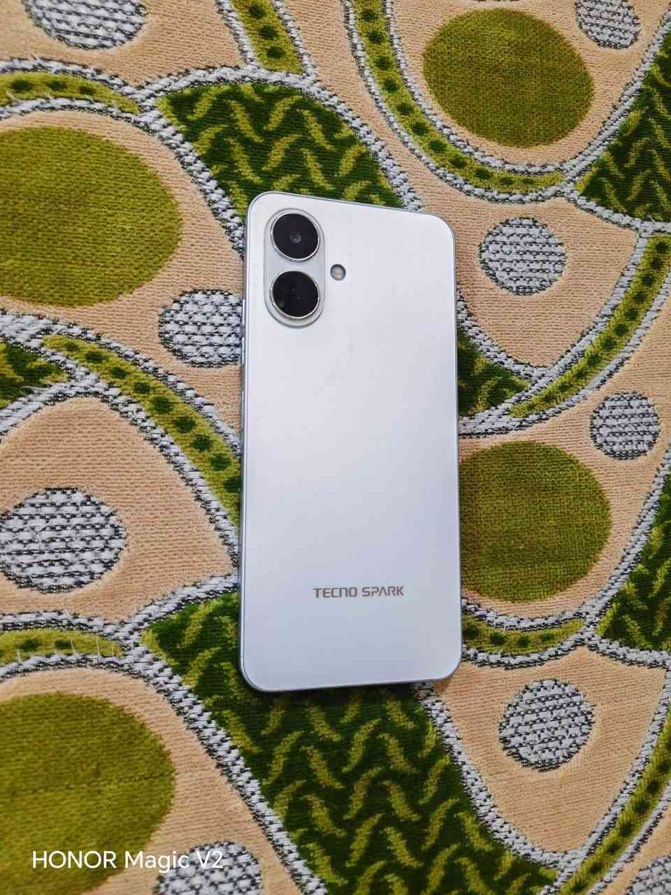 Tecno spark Go2
ذاكره 128
الشاشه 120 هرتز 
الجهاز نضيف فقط شخوط بسيطه بالفريم 
السعر 165 بي مجال بسيط لا تكسر بالسعر 
بغداد الشعب ***********
