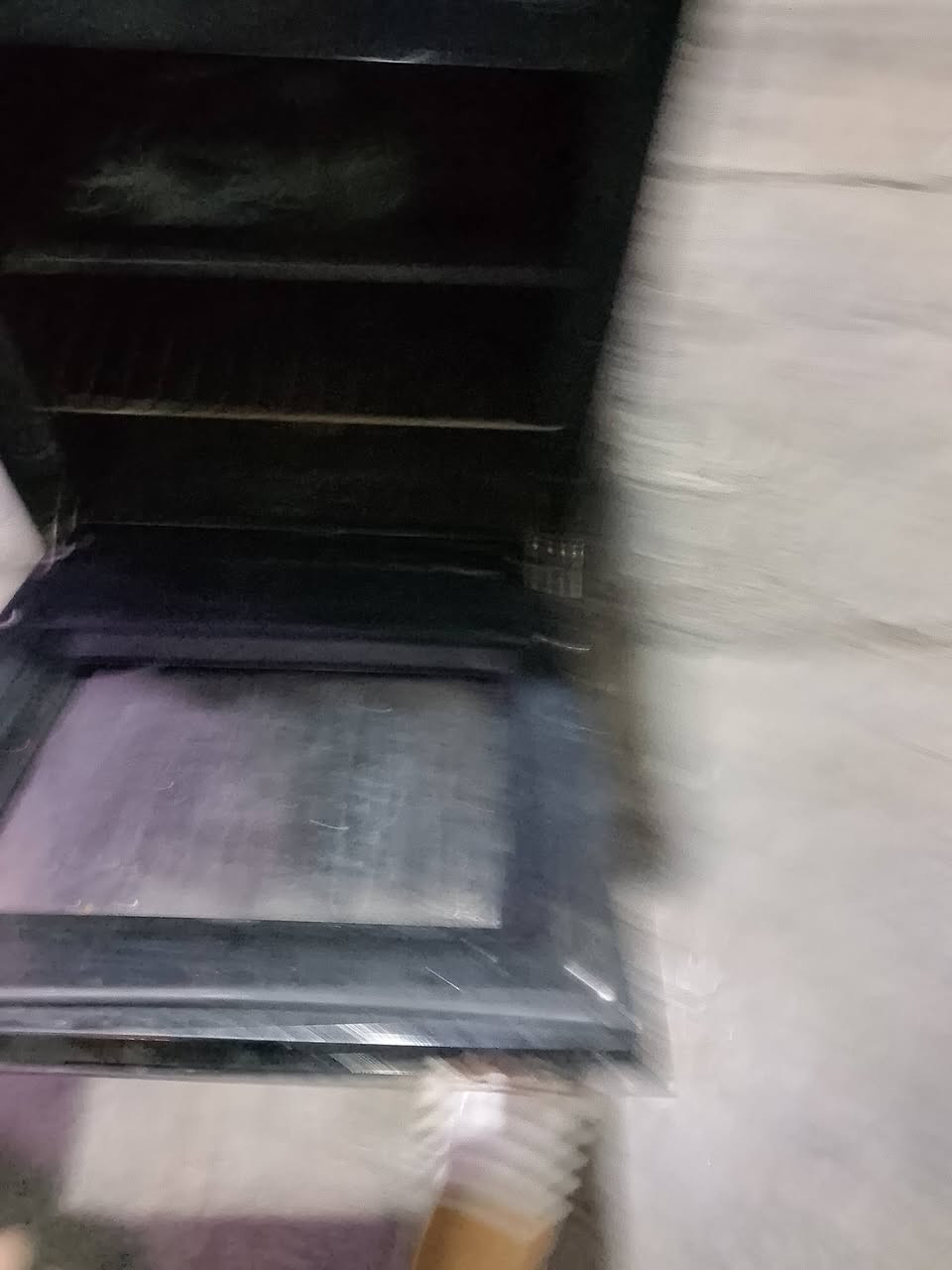 سلام عليكم طباخ ايطالي ممصلح ابد صالة شهرين مستخدم فقط السعر 75 الف العنوان شهداء العبيدي 
 ***********

