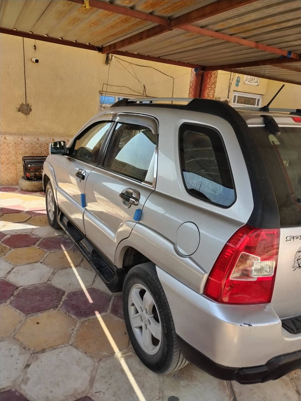 كيا سبورتج خليجي 2009
محرك 2000
تبريد ثلج
دواخل بيجي 
شاشه وكامره خلفيه
 رقم واسط انگليزي باسمي  مداور ثاني يوم
اخذتها كفاله عامه والسونار موجود
حاليا بيها ضربه بسيطه موجوده بالمنشور على اثرها بدلت والبدنه بدون ايرباك

السعر 115 رقمي ***********

