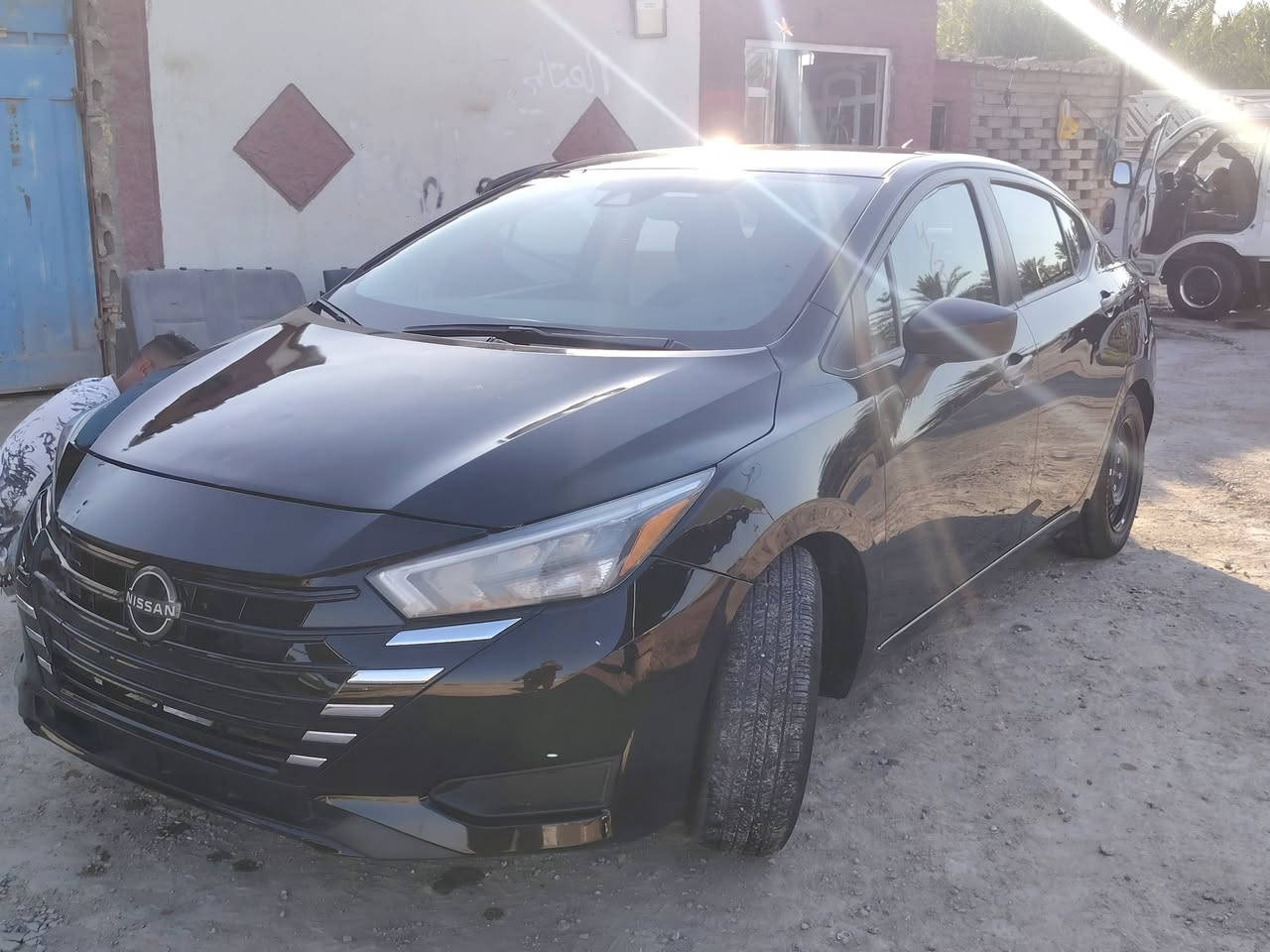 السلام عليكم
للبيع
فيرسا s
زيرو
ماشيه ٨ الف قابل للزياده
حادث بنيد
 وبارد بل جاملغ جهه اليمين
بدون دواخل 
اللون الاسود
برغي ماعايزه
بدون رقم حره تترقم جميع المحافظات
مكان سياره حله نادر
***********
السعر ١١٢ وبي مجال قليل
