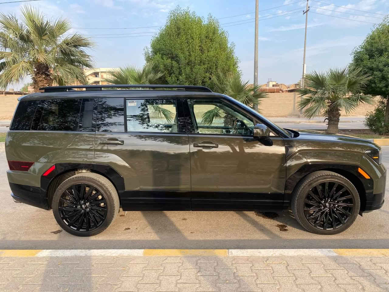 السلام عليكم ( للبيع فقط ***********)
هيونداي سنتافيا ( كالكرافي اعلى فئه)  مواصفات vip
الشكل الجديد 7 راكب لون مميز زيتوني وداخلها كله ابيض 
محرك 2500 توربو بانزين 
دخول جديد قبل كم يوم رقمتها اربيل
حادثها خلفي بسيط بالجنطه وجزءمن الجاملغ الخلفي 
الباقي كفاله عامه شرط السونار 
البجم على كبس الشركه وجميع الايرباكات سليمه 
بدون شخوط بدون رصعات بدون تكحيل ( نظيفه جدا)
✅ماشيه 15 الف ميل فقط وبعدها زيرو على مشي امريكا 
السياره كامل المواصفات للاخير فول واذكر جزء منها
✅دبل بانوراما على طول السقف 
✅5 كامرات محيطيه من جميع الجهات
✅كشنات جلد ابيض منفصله vip تحكم كهرباء+ مساج
✅داتو شو ليزري بالجامه الاماميه +حساسات ورادارات من جميع الجهات
✅تبريد مركزي 3 قطع منفصل 
✅شاشه الكترونيه متصله + عدادات كلها الكترونيه
✅داخلها ليد 7 الوان+ اضويه كلها زينون مع ليد نهاري 
✅المقاعد تدفئه وتبريد مع خزن ميموري لوضعيات القياده 
✅ويل اسود حجم 21 سبورت بلادي
✅الدشبول والاناره كل لمس+ قاصه سريه 
✅شاحن لاسلكي + فور ويل دكمه awd
✅مري شفط + اشاير بالمري + صندوق كهرباء 
✅ بصمة تشغيل وجميع الابواب بصمه
✅خمسه انظمة للقياده
✅السياره دخول وترقيم جديد وسنويتها الى سنة 2031 ثاني يوم احولك 
✅السعر 248 مكاني بغداد/ المنصور
صور الحادث بالمنشور 
***********

