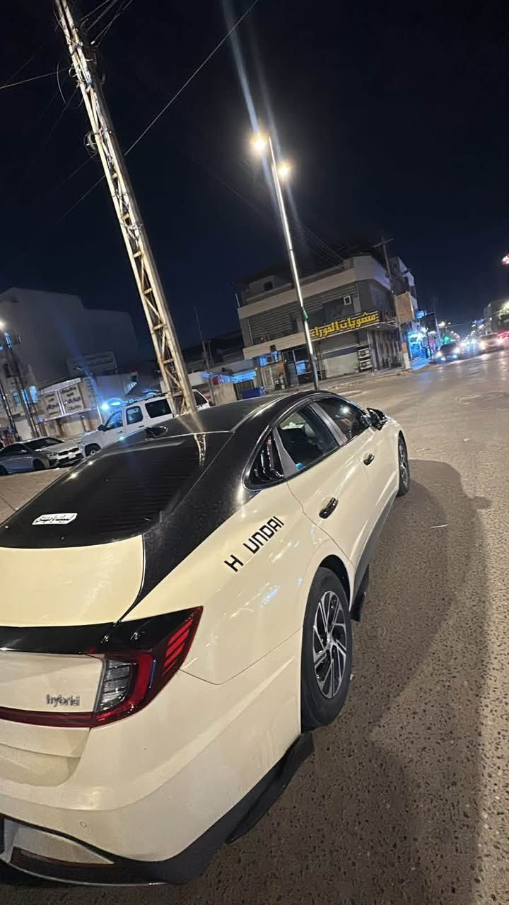 سوناتا هايبرد مديل 2023 اصل
تكسي الامارات هايبرد 
كفاله من الضربه والتبديل اكفلك المكينه والكير والمنظومه والضربه بيها رشات صبغ من الشركه 
السياره رقم بصره وراعيها صديقي
ماشيه 117 السياره حلوه وموجها 

رايدها 130 وبيها مجال بسيط للشراي

رقم الهاتف ‭‭ ***********
