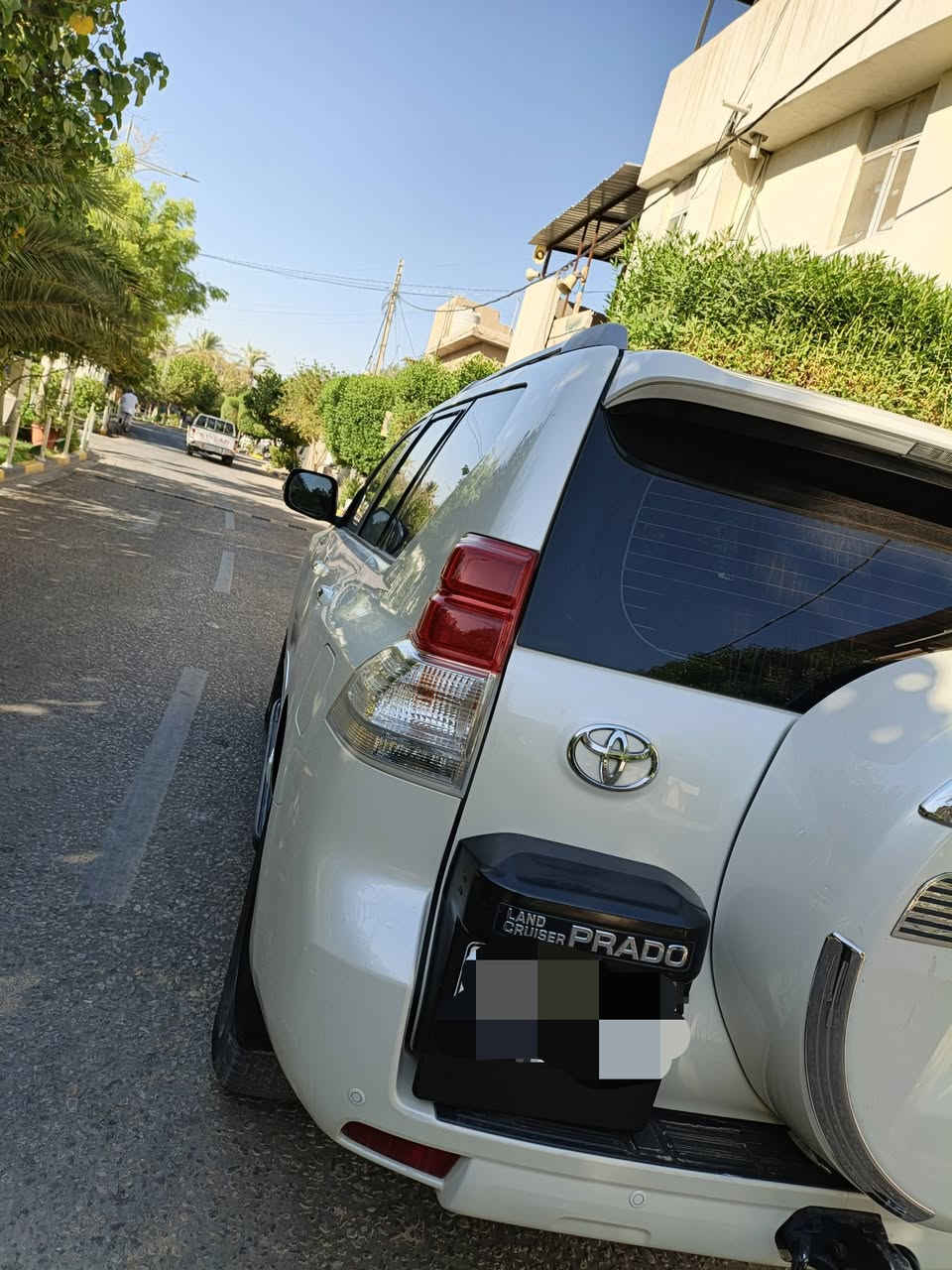 ‏سلام عليكم TXL
‏برادو 11اكوتي فول
‏دبل تانكي
‏بصمه
‏فتحه
‏داخل جلد ابلادي
‏محرك 6اسلندر
‏7راكب
‏اسبير تعليك
‏حداديه لاندكروزر
‏تخم تاير اصلي
‏ثلاث قطع تبريد
‏محرك ع الشركه
‏كير ع الشركه
‏فتحه سقف كهربائيه
‏كامره دواره
‏حساسات ابلادي
‏تحكم استرن
‏رقم بغداد بسمي مباشر
‏لون صدفي لؤلؤئي
‏اشاير بالمري
‏شاشه كبيره
‏تحكم استرن
‏ثلاجه
‏يوجد كارت بالجاملخ الخلفي بالدور
‏كارت صغير بالبنيد
‏السعر 250
‏موجوده في كربلاء 
‏هاتف ***********
‏
