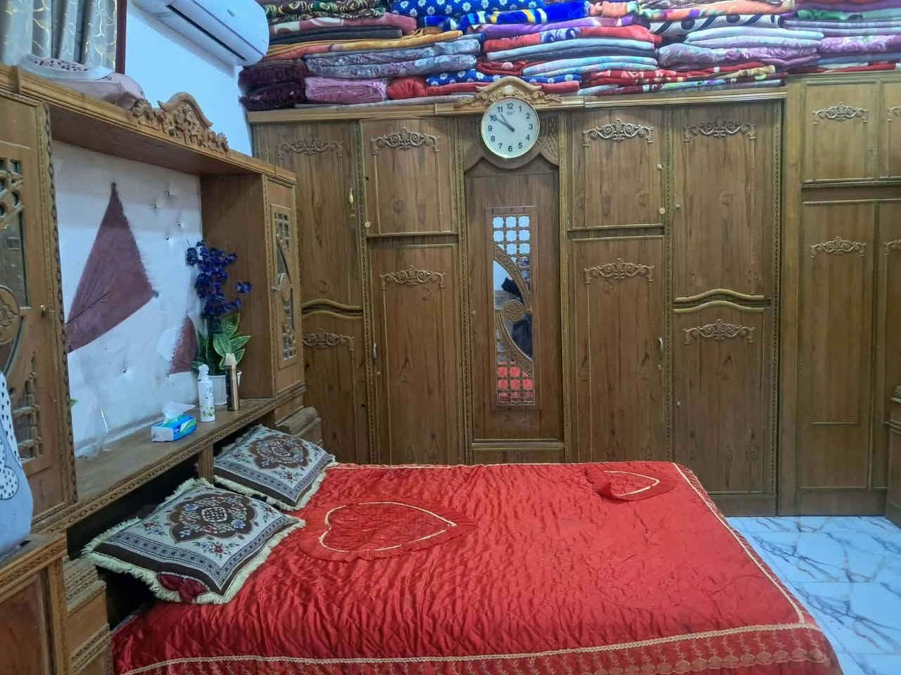 غرفه صاج عراقي نضيفه صارله سنه من شتريته حتى صبغ بعدهي مامصبوغه سعره 950 كربلاء طويريج الخيرات ***********
