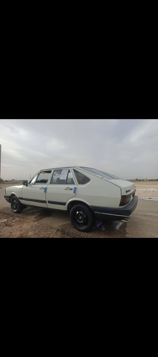 سلام عليكم برازيلي للبيع موديل 1986
سياره بلاديه رقم بغداد صدامي كير ومكينه وحداده وتايرات مكفولات المكان ناصريه شطره 
سعر 18 وبيه مجال 
ارقم***********
