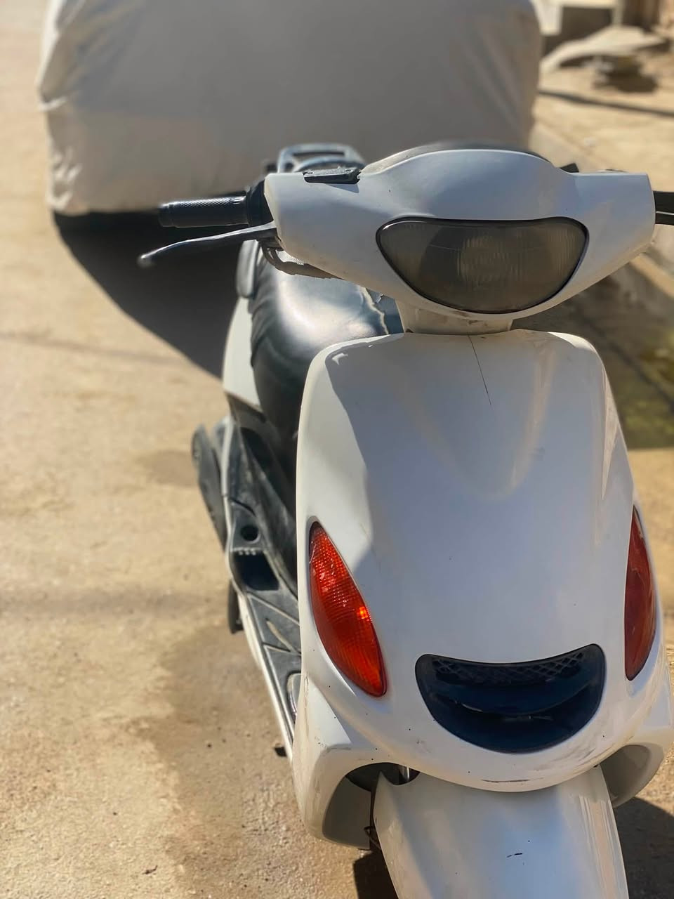 اكزز للبيع 300 وبيها مجال دراجه نضيفه كلش الدراجه كايمه وتوني جفتتها الدراجه كلشي بيها شغال وشلعتها ومعدلها كلش حلو عوزها فقط سلف لاغير وسلفها مكطوع *********** مكاني فداء
