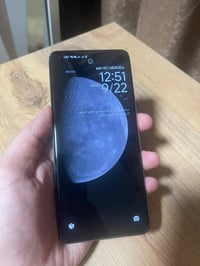للبيع شاومي mi 11 ذاكره 256 عشوائيه 12 بي فقط فطر بل ضهر باقي كله مكفو...