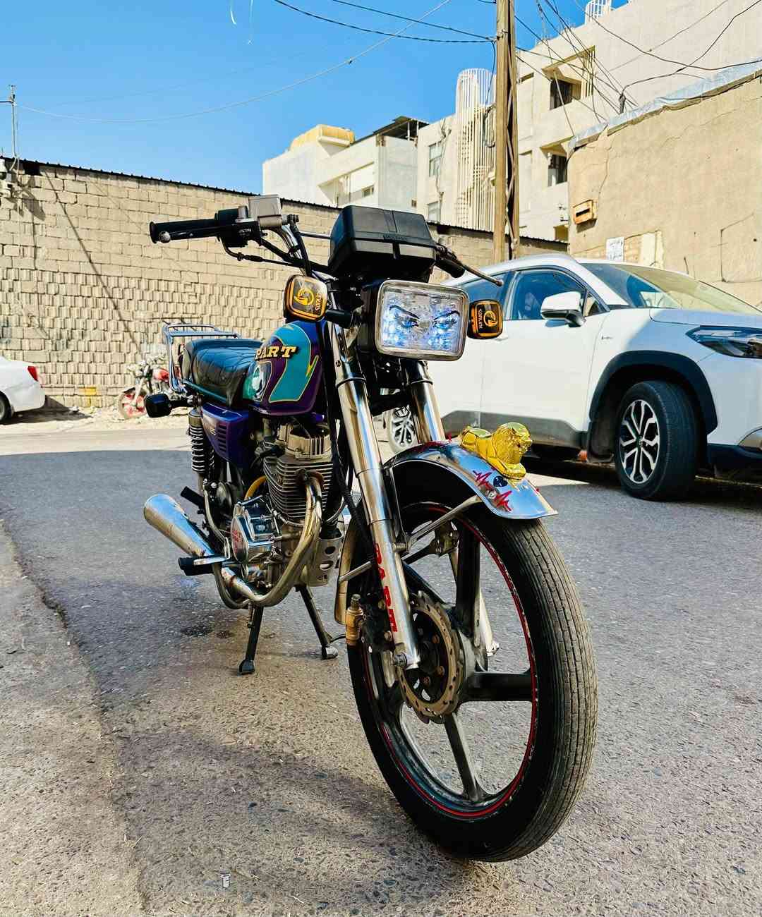 للبيع متور بارت عيتاني اساسي محرك 200Cc طلقة
كهربيات كامل شغال اوراق منفيس اصلي موجود  
سعر 520 الف وفي مجال بسيط للتواصل *********** وفيه واتساب
