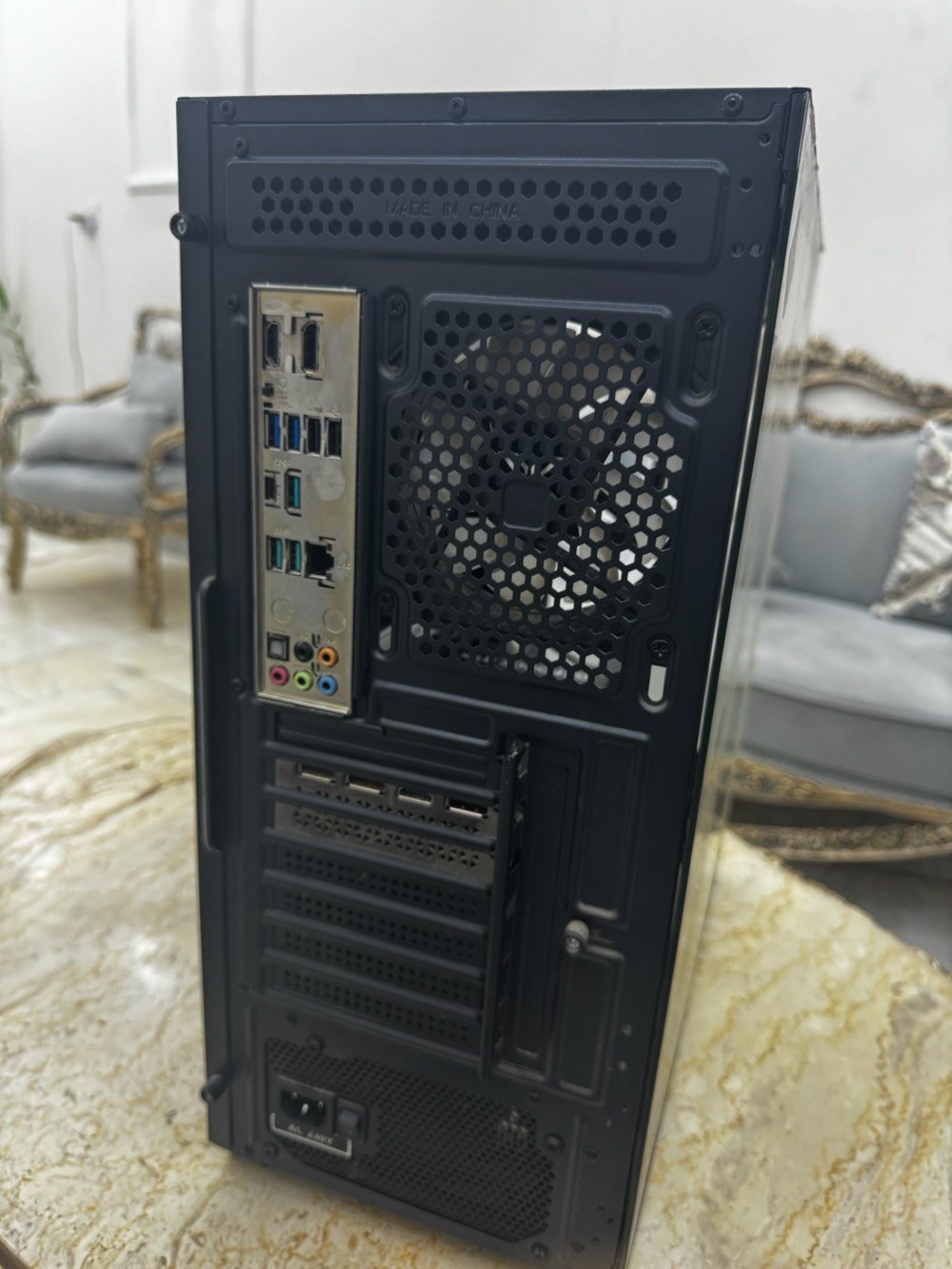 سلام عليكم سيت اب كامل للبيع المواصفات 👇🏼
• Processor - AMD Ryzen™️ 7 
7800X3D Desktop Processors Try
• Motherboard - ASUS PRIME B650-PLUS
• Graphics Card - PNY GeForce RTX™️ 4060 8GB VERTO™️ Dual Fan
• Memory - TEAMGROUP T-Force Delta RGB DDR5 Ram 16GB (2x8GB) 6000MHz - Black
• SSD - LEXAR NM620 3500MB/s 1TB SSD M.2 NVME
• Power Supply - Xigmatek Odin II 750W 80+ Certified White
• Cooling System - DeepCool LE720 360mm - Black Liquid Cooler
• Case - Xigmatek Blast 4GF Mid Tower Case - Black
سماعات هايبر اكس ٣

ليده كيم سير ريسايكل ٢ لبيضه +لقاعدة مالتهة 

لشاشة  
 MAG 275QF MSI 2k 180hz 27inch ips 0.5ms 
كلهن كراتيهن موجوده ويوبس اس اوفلاين 1500 وماوس وكيبورد

السعر 1 مليون و٨٥٠ للتواصل واتس ***********