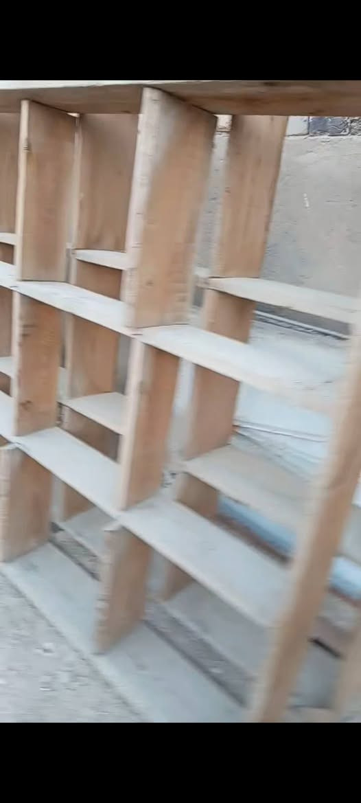 مجموعه غراض للبيع كل حاجه راح اخلي رقم راعيهه 
والغراض ((بالفهود بمنطقة المجري ) اني مكلف بالنشر
********************************
(عجانة 10 كيلو استخدام شهرين فقط )
رقم صاحب العجانه***********
رفوف محل طول 3 متر عدد 2
رقم صاحب الرفوف ***********
ثلاجه بالكارتون شرط الثلج حجم. وسط
رقم صاحب الثلاجه ***********
كنتور + كومدي
رقم. راعيهن ***********

((لاتراسلوني مكلف اني))
