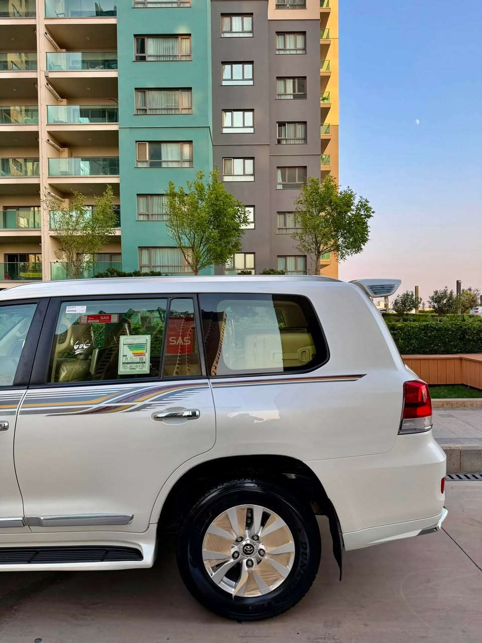 ‏Land cruiser GXR  2017  V6
‏ وايت ادشن اصلى
لاندكروزر ٢٠١٧  GXR
🔻ارخص سعر بكل العراق
‏‎ملاحظە : الاخوان رجائن بس بیع نقد بدون مراوس📌
أخت زيرو بل كارتون 📦📦
‏‎لاندکروزر 2017  وايت ادشن اصلى
‏‎💎محرک 6 سلندر 
‏‎⌛️ماشي 85,000 ألف
‏‎💎 بسمطين  +سماعة بيلادي +فرشات بيلادي مجوود 

‏‎💎 مكفولة كفالة عامة من الدعامية إلى الدعامية
‏‎ 💎 بدون صبخ .بدون بارد  ،بدون رصعات ،بدون حتى شخط
‏صبغ ،رمل مابي ، ..بقية كلها بشرط

‏‎🧬فول فول مواصفات
‏‎شاشة كبير لمس  حاسة رادارات
‏‎كاميرات 3 شاشات سيلاد فتحة سقف 
‏‎كشن جلد كشن كاراباي شحن موبایل  8 اريباك تبريد مركزية
‏‎بصمة تشغيل عن بعد باب جاك سلاجة ليد زينون 
‏  فورويل هوك
‏‎سيـارة عل نظافتها احسبها صفر زيرو

💎 تخم تاير دنلوب الاصلي

‏‎ 💎محرك كير بشرط مامفتوح
‏‎سيارة حيل نظيفة كلشي عل بلاد لوك
‏‎سنوية زنكة كلشي جديد مدفوع لـ2029
‏‎باسمي السنوية بشرط تحويل و خرامة 
‏‎سيارة مابيـها دينار مصرف كامل من كل نواحي

‏‎♻️نفسي يوم /تحويل و وكالة حاظر 
‏‎📍مكانك /داخل سليماني

‏‎💵 سعر 445$
‏‎☎️موبايل/ ***********
