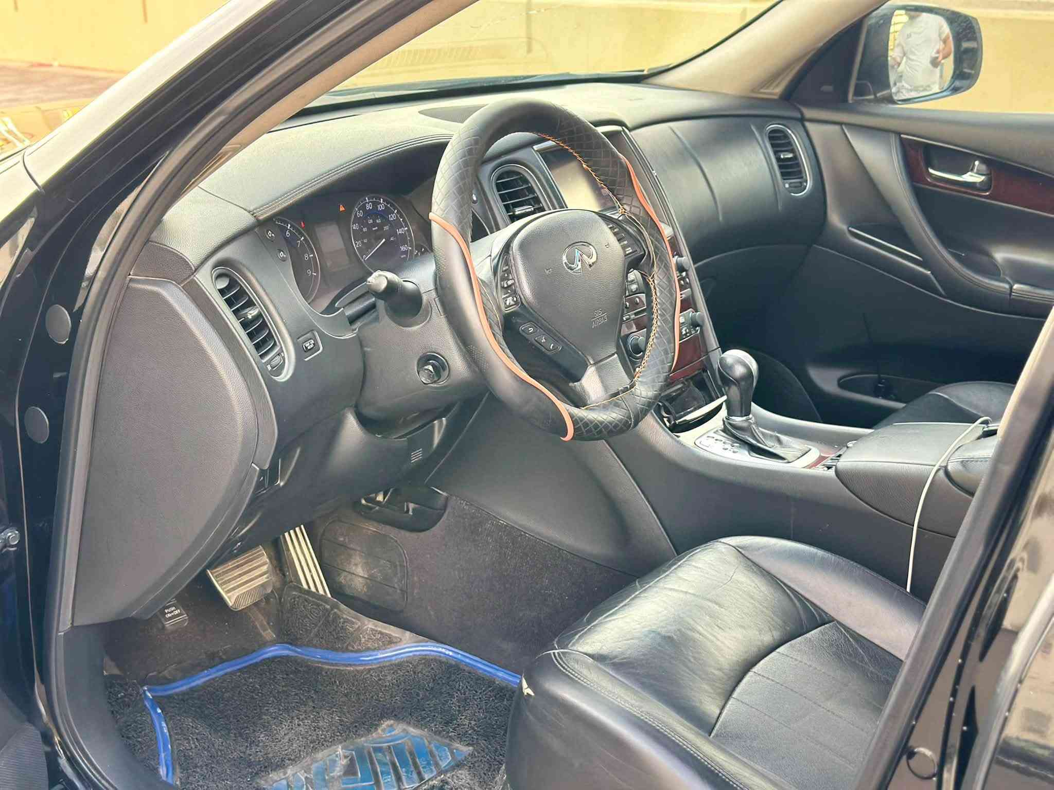 سلام عليكم
🔥 نيسان انفنتي QX50 2017 |
رقم مميز اربيل تحويل اوكاله 
        فول مواصفات 🔥
🚘 93 ألف كم فقط
💪 V6 3.7L | فور ويل AWD | السيارة صاروخ
▪️ فول مواصفات
     ستيرن كهرباء
▪️ تحكم ستيرن فول
▪️ فتحه 
▪️ كشنات جلد
▪️ كشنات تدفئة
       وتبريد 🔥❄️
▪️ تحكم كهربائي للكشنات 
الخلفية صعود ونزول كهرباء
▪️ تحديد مسار
▪️ 4 كاميرات
▪️ حساسات أمامية وخلفية
▪️ إشارات مراية
▪️ ويل 18 إنچ
▪️ بكلايت LED
▪️ نظام زينون بلادي
▪️ فور ويل AWD
🔧 المحرك والأداء
▪️ محرك 3.7 لتر V6
▪️ أداء قوي واستجابة ممتازة
▪️ السيارة صاروخ 🚀
   وارد امريكي 
▪️ الحادث دعامية خلفية فقط – كلين
▪️ الباب الخلفي ورش كلير من امريكا فقط
▪️ السيارة جاهزة للاستخدام كفاله من الغراق 
💎 QX50… فخامة، قوة، ف
🔄 للبيع أو المراوس
  السعر 137 ورقه 
📍 بغداد – بسماية
📞 ***********
