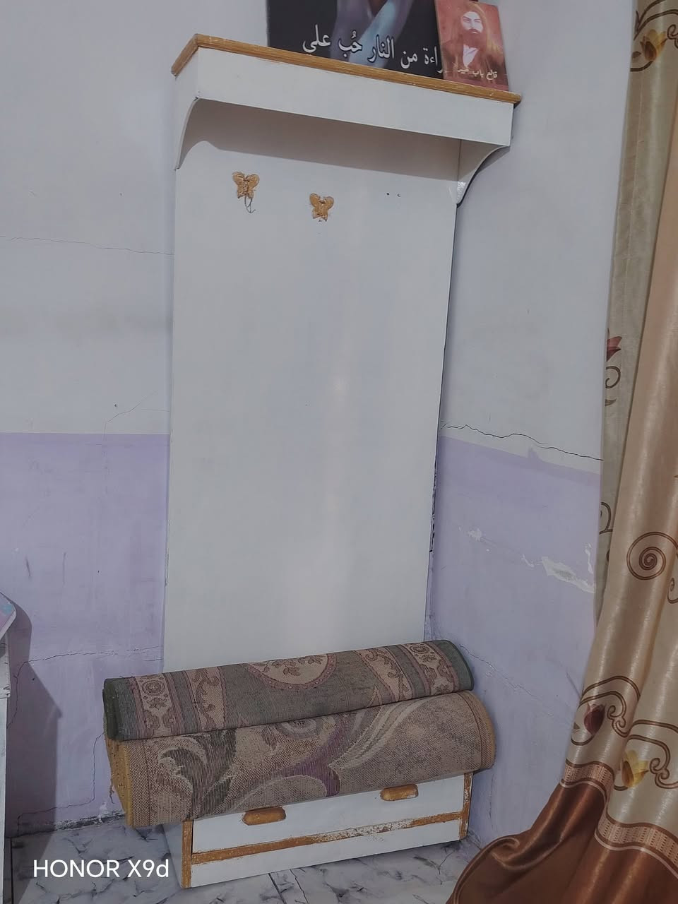 غرفه • مصبوغه ابيض • بيع مستعجل