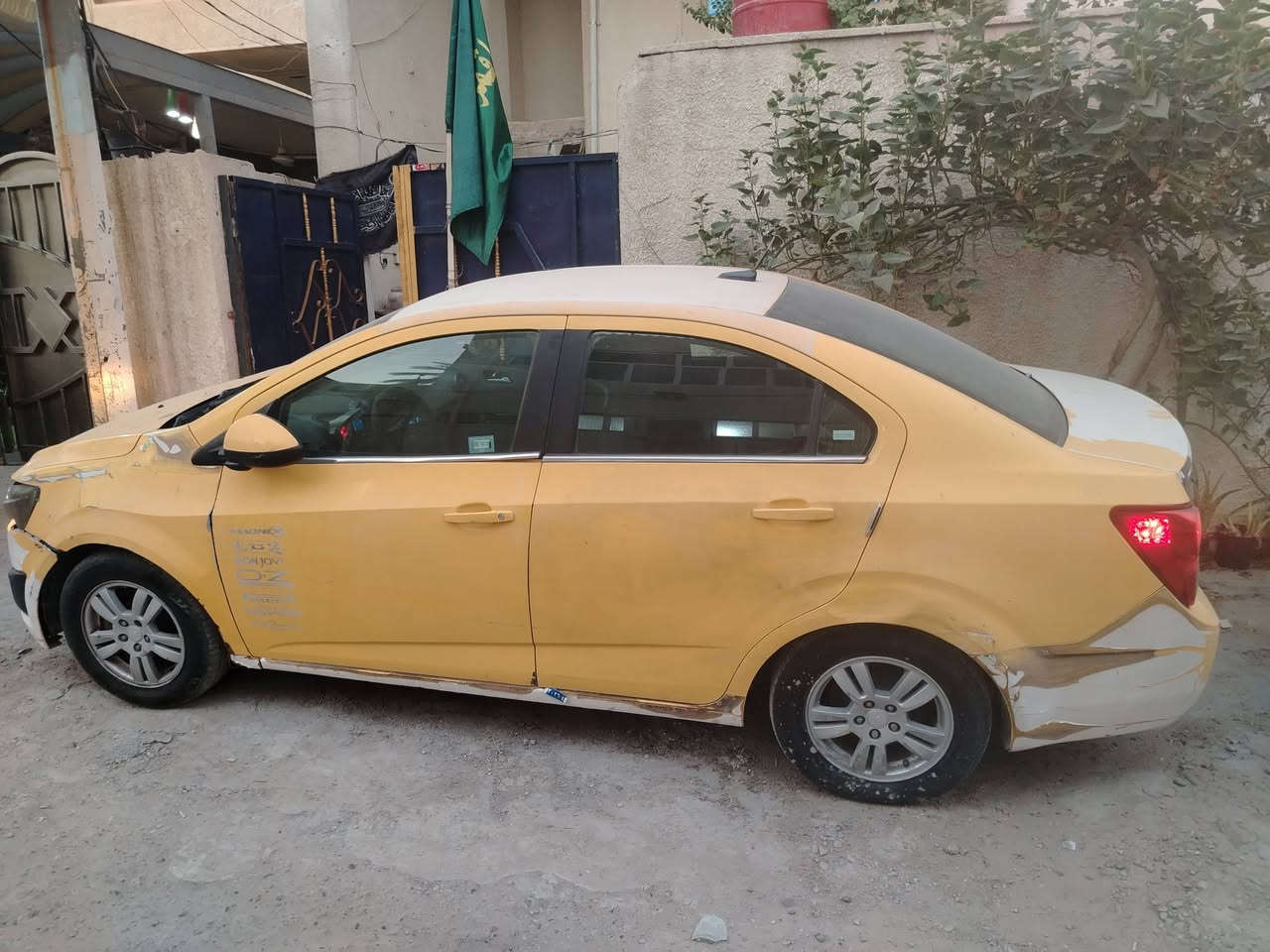 شفروليت سونك تاكسي موديل 2014 للبيع 🚕
🔹 محرك وكير  مضمون
🔹 السيارة نظيفة جدًا
🔹 السيارة باسمي
🔹 رقم بغداد
🔹 جاهزة للعمل
💰 السعر: 60 ورقة 
🔸 بيها مجال قليل
رقم صاحب السيارة
***********
