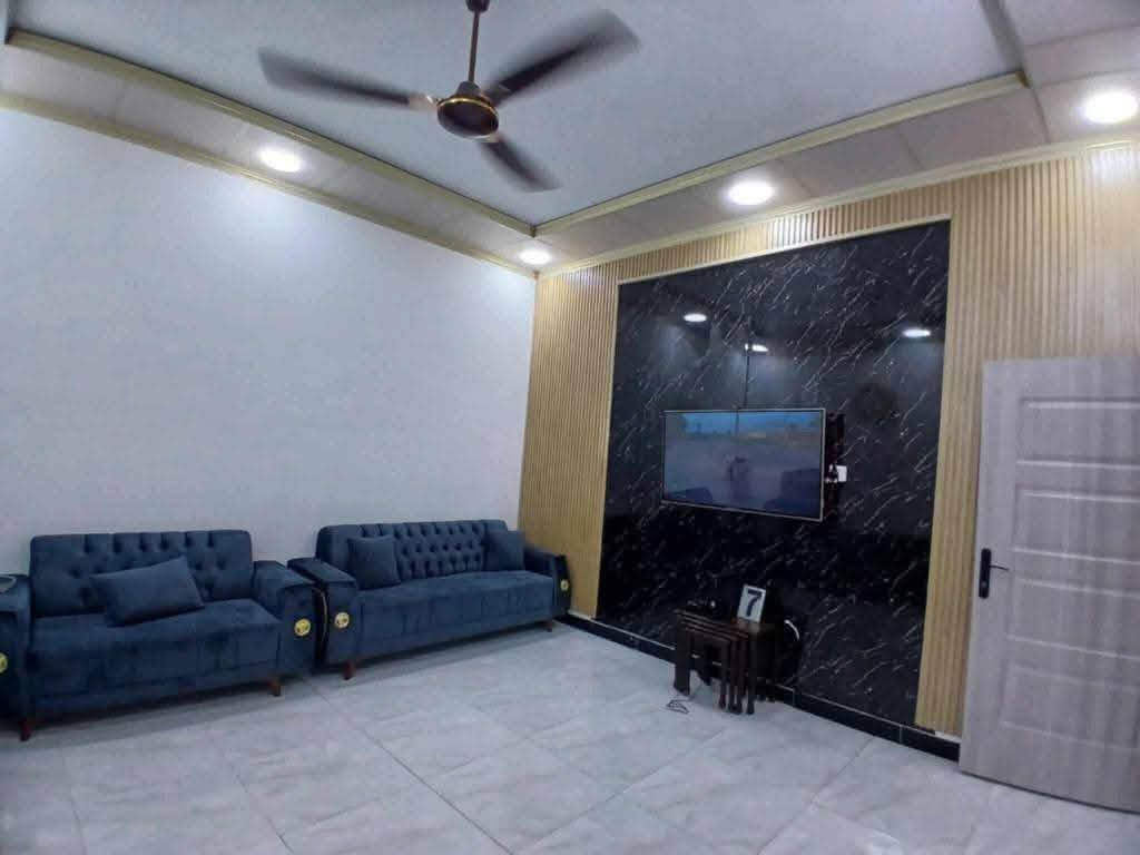 بيت للبيع زراعي سند 25 دور الزراعه الثانيه مساحه 110 متر
وجه 5 ونزال 22 بناء سنه 2024

طابقين 3 غرف نوم وصاله واستقبال ومطبخ كامل فول خدمات 

بيع او مرواس بقطعه 200 بدور الزراعه الثانيه حصرا مع الفرق

للاستفسار ***********
