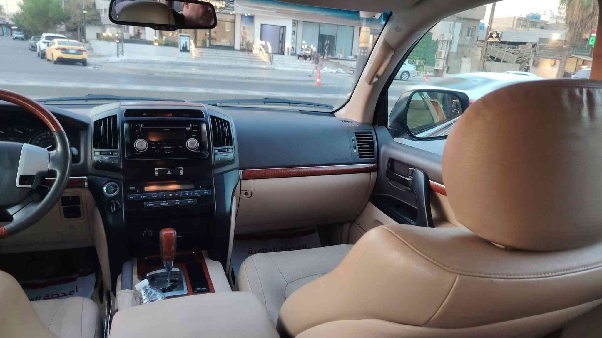 سلام عليكم لاندكروز خليجي موديل ٢٠١٤ رقم بغداد مكفوله فول للخير محرك ٦ قطرت صبغ مابيها   ماشيه    ١٦٧ حقيقي ابيع عله سونار يطلع بيها صبغ سونار عليه سعر مناسب العنوان بغداد  تحويل مباشر ثاني يوم سعر عله لتصال او واساب ***********
