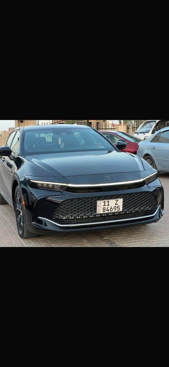 سلام عليكم
للبيع تيوتا كروان  2023
رقم بغداد بسمي مشروع وطني
حادثها فقط بنيد مبدل بلادي
والباقي كفاله من التبديل والصبغ والفتح 

🔹 المحرك: 2.5 لتر هايبرد (4 سلندر)
🔹 القوة: حوالي 236 حصان
🔹 ناقل الحركة: أوتوماتيك

✨ المواصفات:
• شاشة معلومات وترفيه كبيرة مع نظام 
• نظام صوتي jbl
• حساسات أمامية وخلفيي
• مثبت سرعة راداري
• نظام المحافظة على المسار
• فتحة سقف (بانوراما)
• ⁠رادرات امامي خلفي جانبي 
• مقاعد جلد فاخرة مع تدفئة وتبريد
• دخول ذكي وتشغيل بصمة
• إضاءة LED كاملة
• نظام الفرملة التلقائية
• تنبيه النقطة العمياء
• تنبيه التصادم الأمامي والخلفي
• وسائد هوائية متعددة

للبيع او مراوس دورنكو حصراً 2022 فما فوق يكون حادث خفيف رقم شمالي او بغداد السعر 265 للاستفسار ***********

