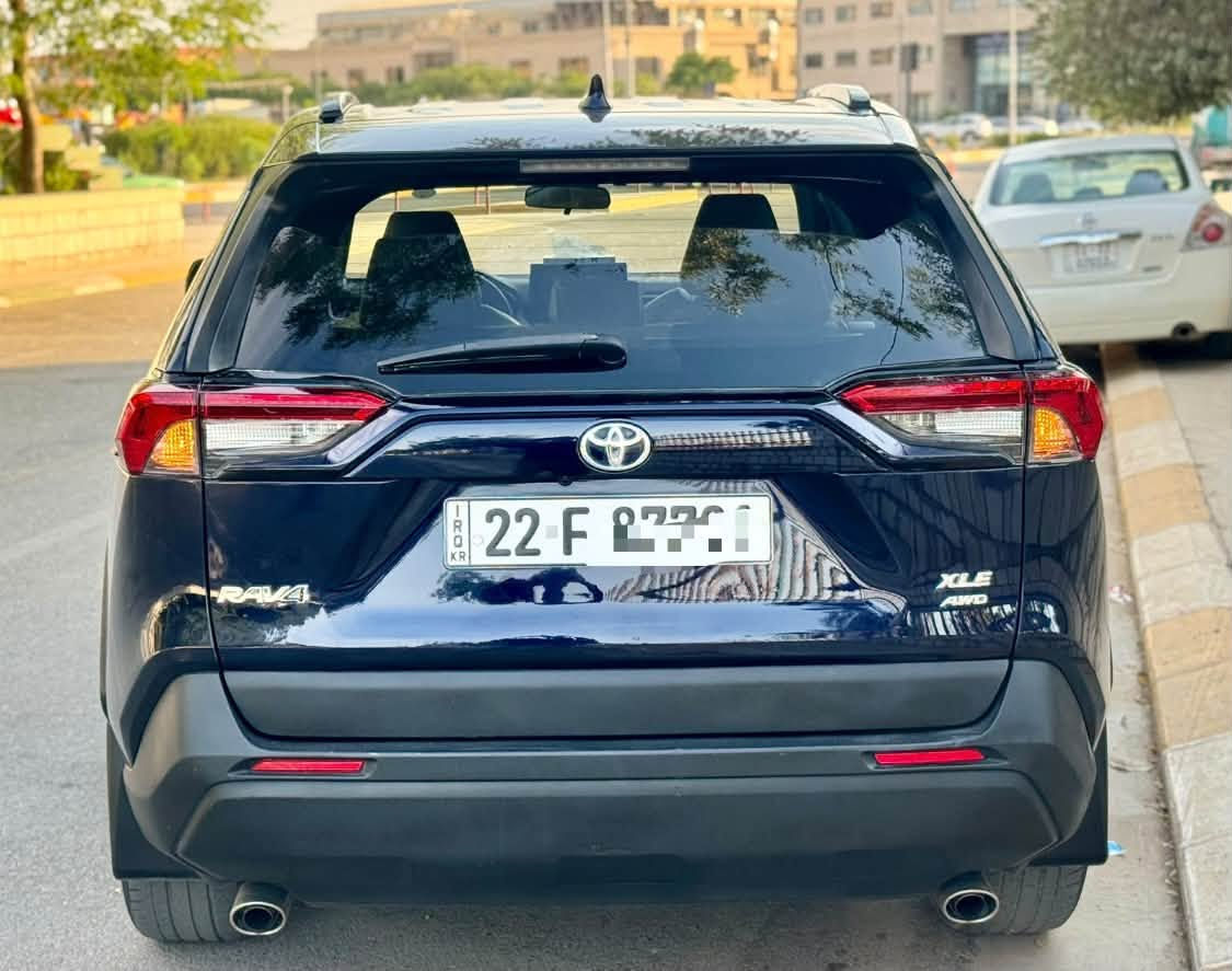 ***********
راف فور👉🏻2021 1/1 XLE امريكي بانزين

رقم اربيل  انكليزي
ماشيه 74كيلو
دفع رباعي 
فتحه سقف
جلد
باب خلفي كهربائي .
حادثه بصيط سونر مرفق  سياره بدون نقص 
رادارات 
كشنات تدفئه تبريد و كهربائي.
قطعتين تبريد
بصمه تشغيل بصمه ابواب
فحته
أنظمة ، مثل مثبت السرعة المتكيف، تحذير الاصطدام الأمامي، المحافظة على المسار، والتحذير من مغادرة المسار/سعر163

موقع&السليمانيه كلار
*********** واتساااااب او خاص
