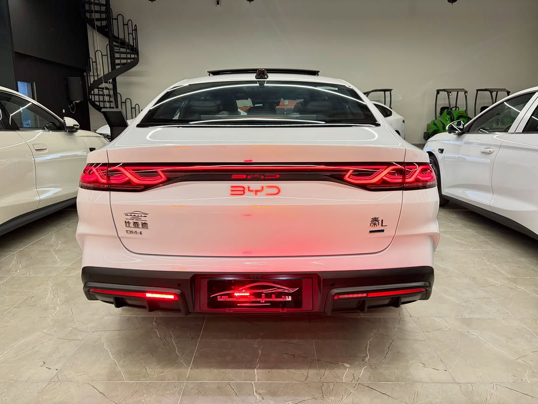 🔥باتری گەورە و پانۆراما و سفر کیلۆمەتر🔥
BYD Qin L Flagship
‎ بی وای دی چین ئێڵ
‎‏‎مۆدێل ٢٠٢٥ مکینە ١.٥ باتری ١٢٠ کم ‎ 
‎ ‏‎شحن+کارەبا+بەنزین
‎١٦٠٠ کیلۆمەتر بە تەنها یەک تەنکی بەنزین 

‎‏‎مواصفات فول، پانۆراما، کوشن کارەبا ،١٣ کامێرا، داشکام ڕیکۆرد، ئۆتۆ پارک ، ڕاداری خەتی جادە، ڕاداری تحدید سرعە،بەصمە، کارت، شاشە گەورە ،کامل حساس، سوکان ڤۆلیۆم، ویلکرۆم ١٧، ئیشارەتی سەر ئاوێنە، تبرید مرکزی، لایت زینۆن، بەگلایت لید، گێچ ئەلەکترۆنی،درایڤ مۆد، دوگمەی خلیسکان، ئەی بی ئێس، ١٠ ئەیرباگ.

‎کێبڵ شحنی بیلادی و کارد و فڵچەو و موادی پەنچەری لەگەڵدایە

‎بۆ زانینی نرخ کۆمێنتێک بەجێبهێڵە
‎لتفاصیل والسعر اکتبوا التعلیق

‎‏‎‏‎ پێشانگای ســـلـــێــــمـــانـــی ھەمیشە پێشەنگین 
‎‏‎معرض الســــلــیــمانـــیـــة ھو الافضل دائماً

‎‏‎بە داوای لێبوردنەوە شێوازی قیستمان نییە⚠️⚠️
‎‏‎نعتذر منکم لیس لدینا نظام الاقساط⚠️⚠️

‎‏‎📍العنوان: سلیمانیة -طریق کرکوک-نقلیات الرئیسی السلیمانیة - الرقم ١٢٨
‎‏‎📍ناونیشان: سلێمانی - تێرمیناڵی سەرەکی سلێمانی- ژمارە١٢٨

***********☎️

#BYD #QinL #BYDQINL #SlemaniAuto
