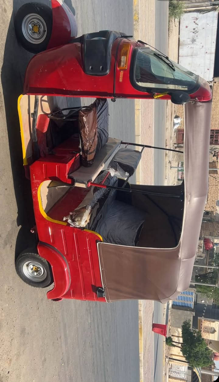 تكتك حلوه ونضيفه كشره تخبل مكينه حلوه.   4مليون ونص وبيه مجال حك جيه
ميسان حي العسكري الهاتف ***********
