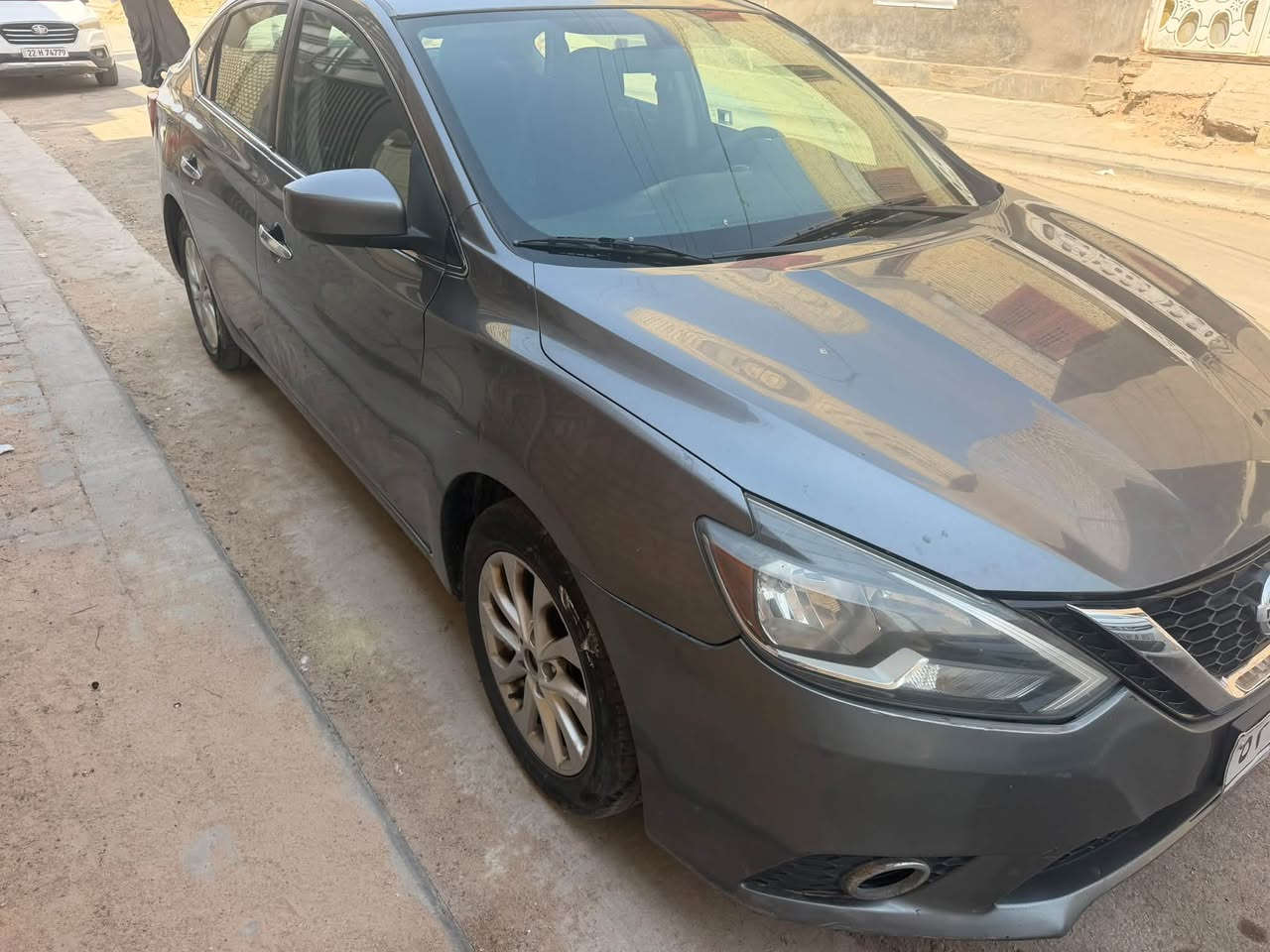 نيسان سنترا 
محرك ١٨٠٠
وارد امريكي 
بيها فقط قبق جنطه امبدل
وبدنه الخليفه بيها ضربه خفيفه
جدا بدون شواصي بدون ارباك
محرك وكير مكفول
فتحه 
بيها جراد بسيط بل قماره
اربيل وكاله وتحويل عادي
وبيها طخات بسيطه 
موديلها ٢٠١٧
تبريد شغال وكلشي شغال بيها 
ع بلاد
رايدها ٩٧ ورقه 
لمزيد الاتصال ***********
