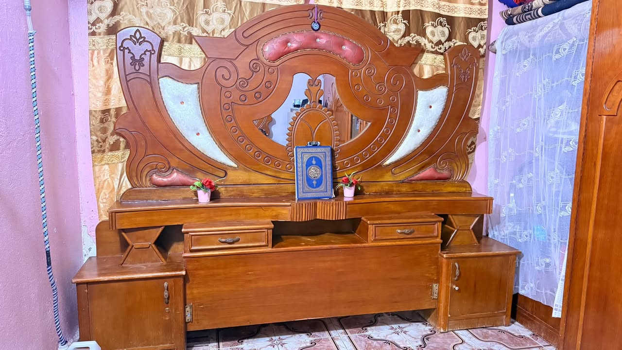 تاج • جرباية • مساند