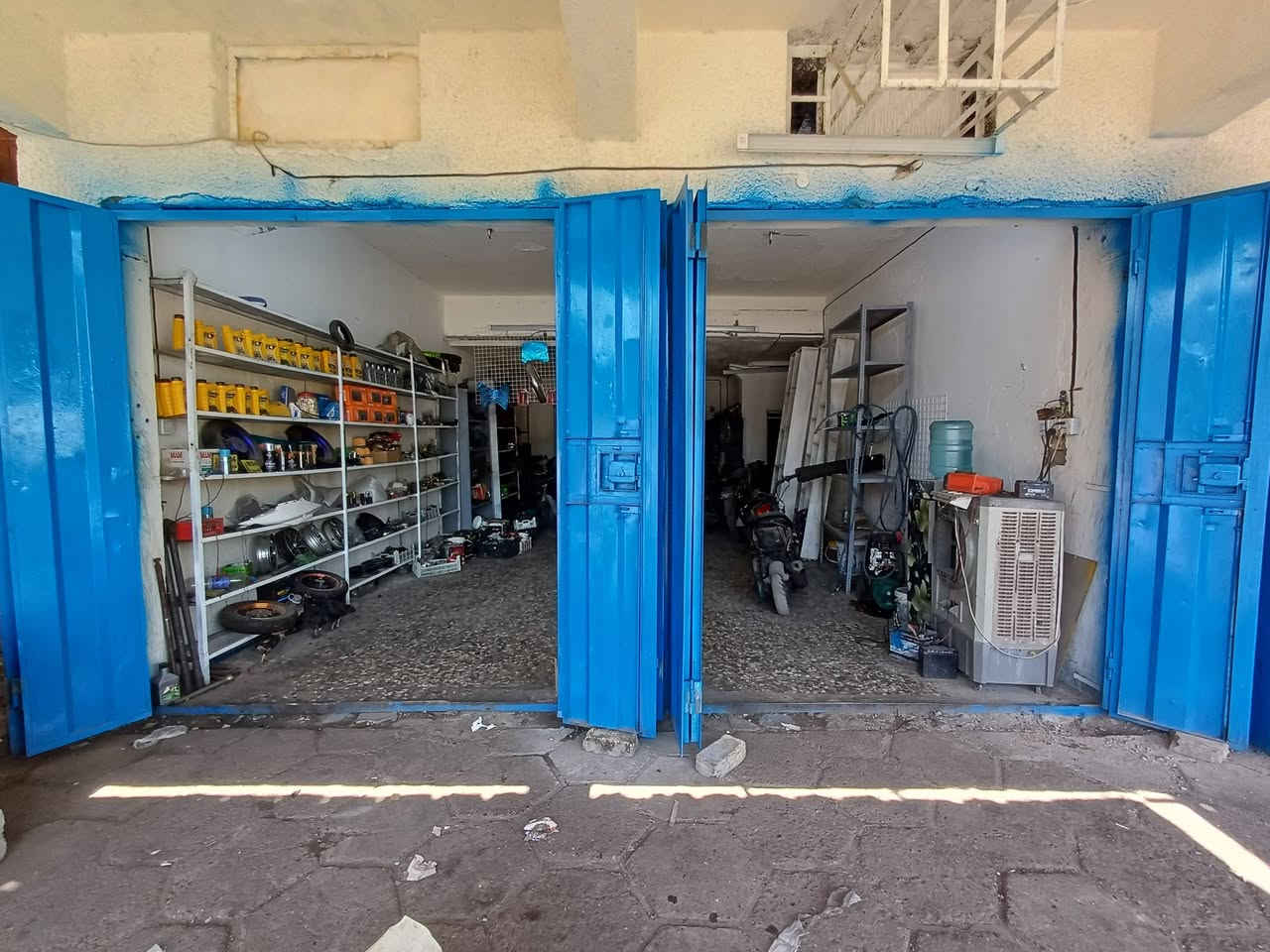 بنايه للبيع مساحه ٢٠٠✅️ 
عنوان/ بغداد الحسينيه شارع المكتب✅️
 قرب اسواق علوش ✅️
مقابل محطة البلام ✅️
استفسار ✅️/ وتدلل✅️
***********
