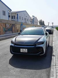 كراون ماجستا • هايبرد ٢.٤ تيربو • حادث خفيف
