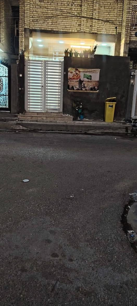 السلام عليكم بيت للبيع طابو صرف البيت باسمي الكفاءات مقابل الشماعيه 100متر *********** قرب ساحه علي قاسم
