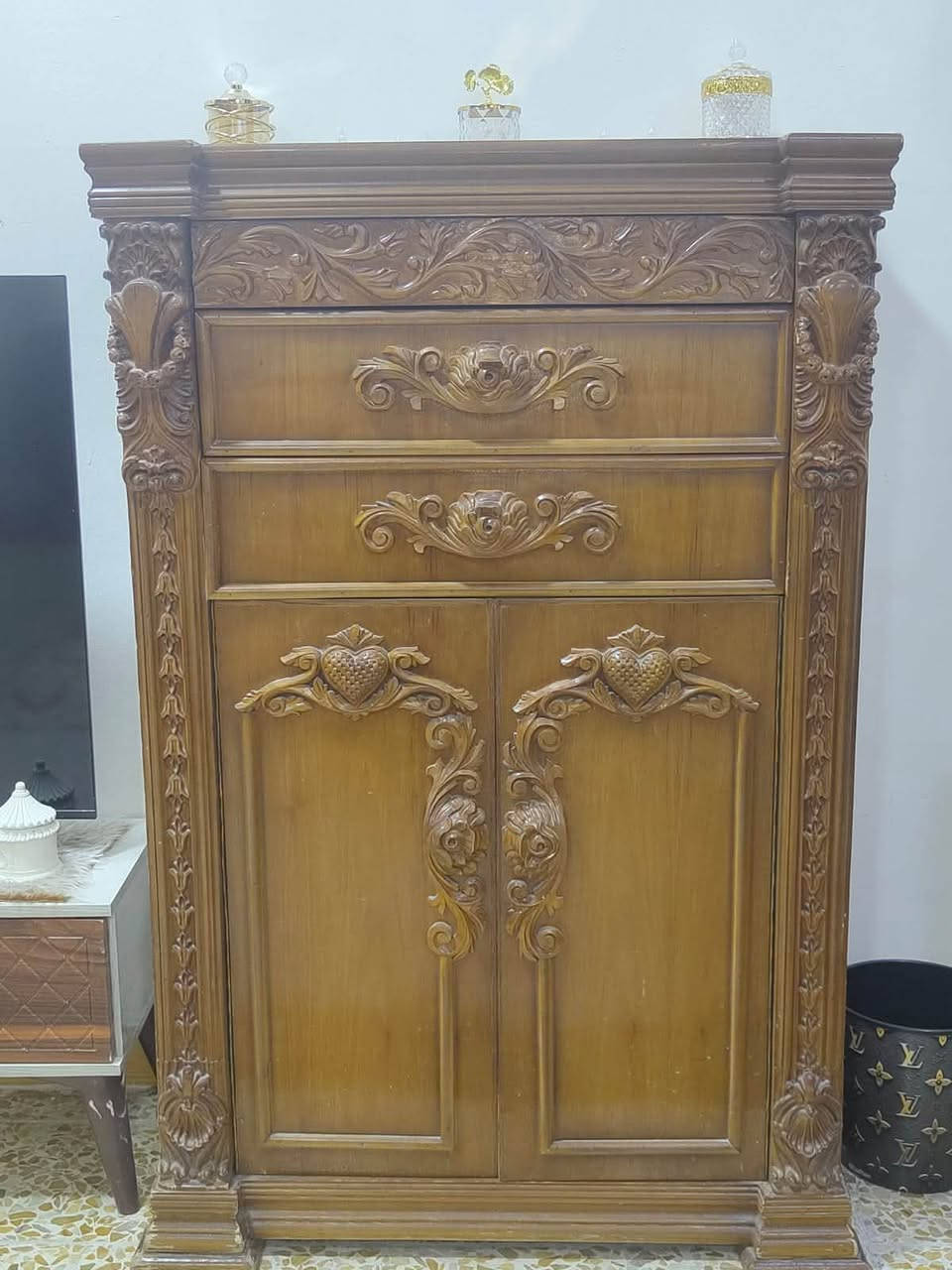 غرفة نوم • عراقي ثقيل • استعمال ٣ أشهر