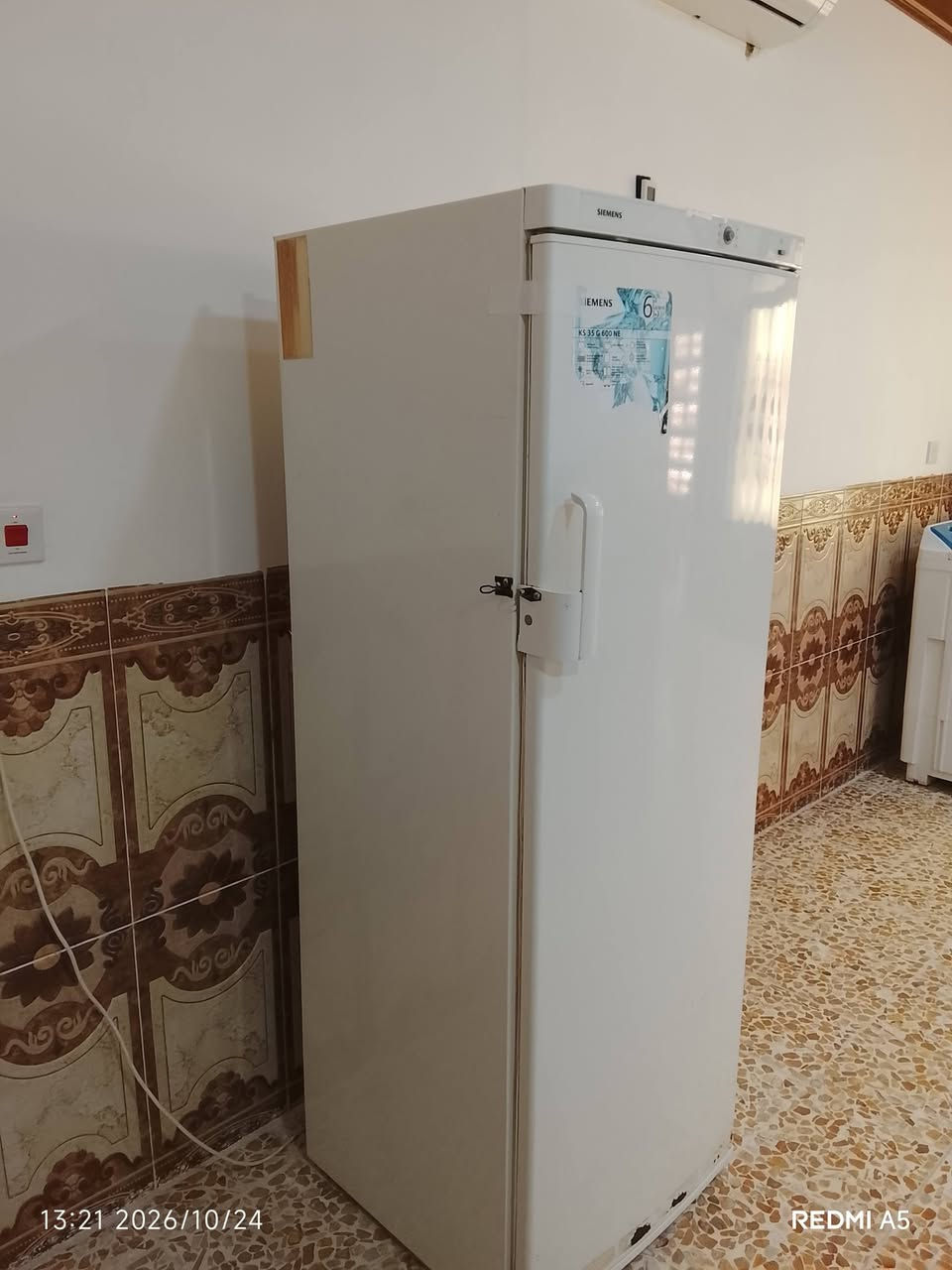 ثلاجه • غساله • للبيع