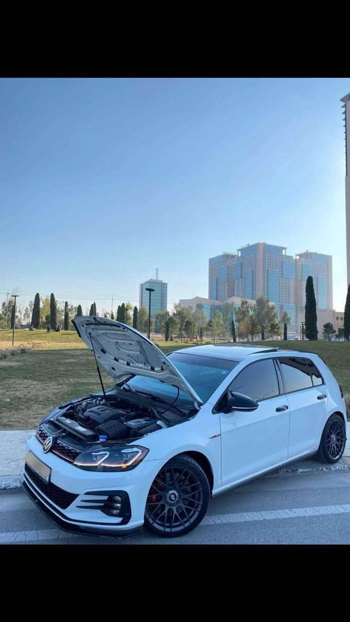 Golf gti 2020
قەپات مسفات پانۆرامە کوشین جلد 
شاشە گەوەرە  ٤ مۆد 
رادار  کوشین گەرم 
لایت متحرک
خەتی جادە 
ئاوێنە رادار قەپات موسفات بێ ئۆتۆبان 
یەک چاملخ  پشت سیاق  سبوخە 
بێ ئرباک بێ ژورێ نوقتە ژوری نیە 
54mi رۆیشتیە 
***********

