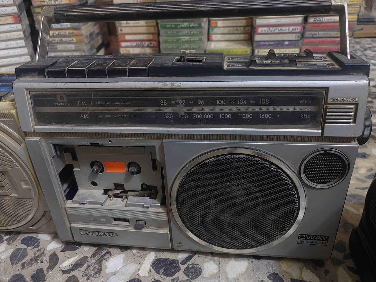 اربع اجهزة  
السانيو  مايشتغل / التلفزيون  مايشتغل
القيثارة واصلته كهرباء يحتاج ادامة
الدايو الدبل كاسيت شغال 
سعر المجموعة مع التوصيل  50 الف
السعر نهائي رجاء ... بدون احراجات
للتواصل ***********
