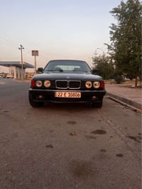 بي ام ٧٣٠ • V8 • ١٩٩٣