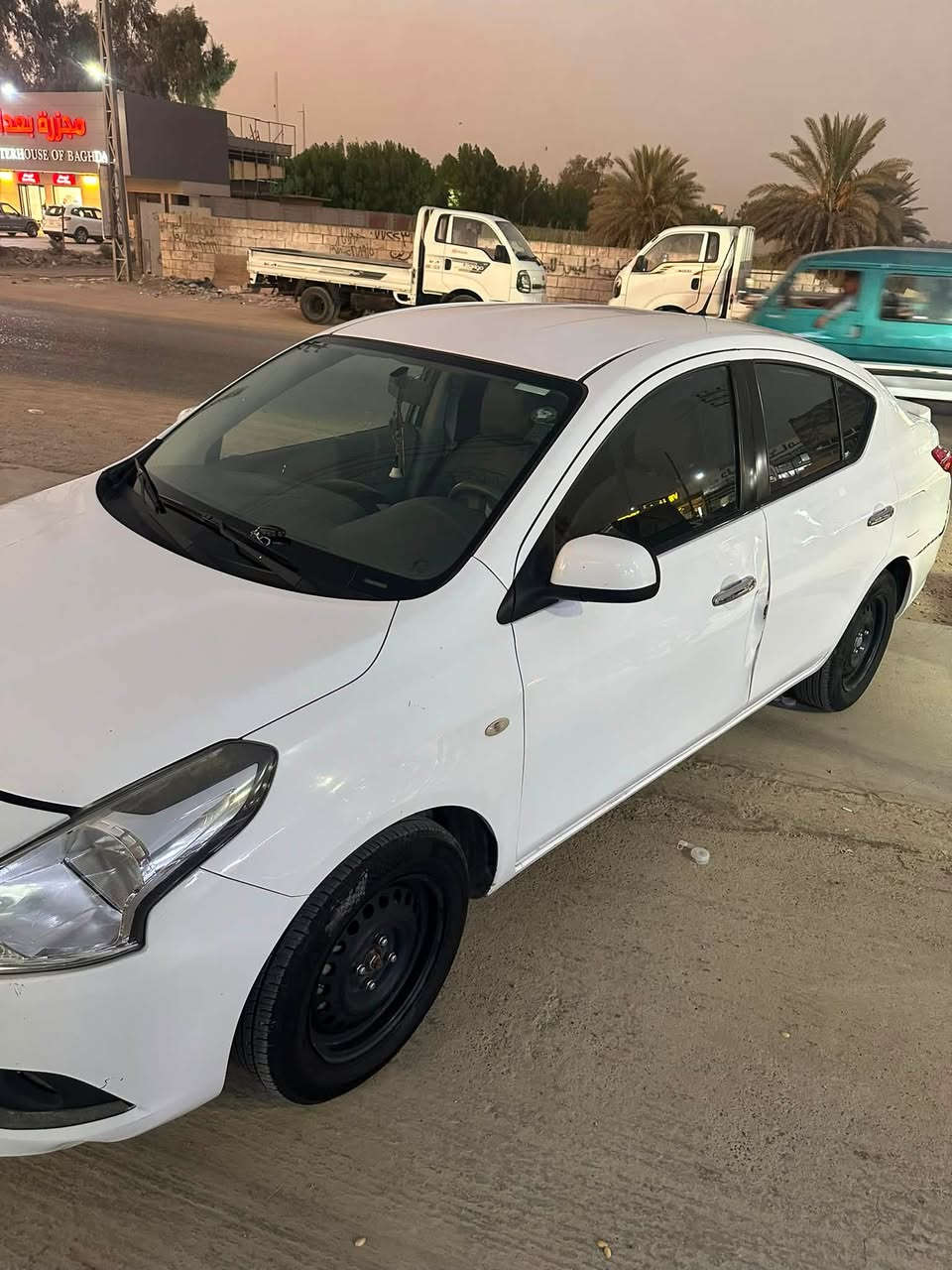 سياره سني موديل 21 كلين
بيه طخات بسيطه ماشيه 105 الف كيلو 
سعر السياره 105 
مكاني بغداد الدوره للتواصل 
***********
