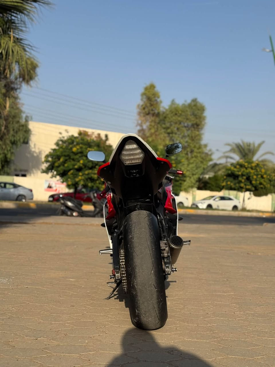 R6 • ٦٠٠ • مكفوله