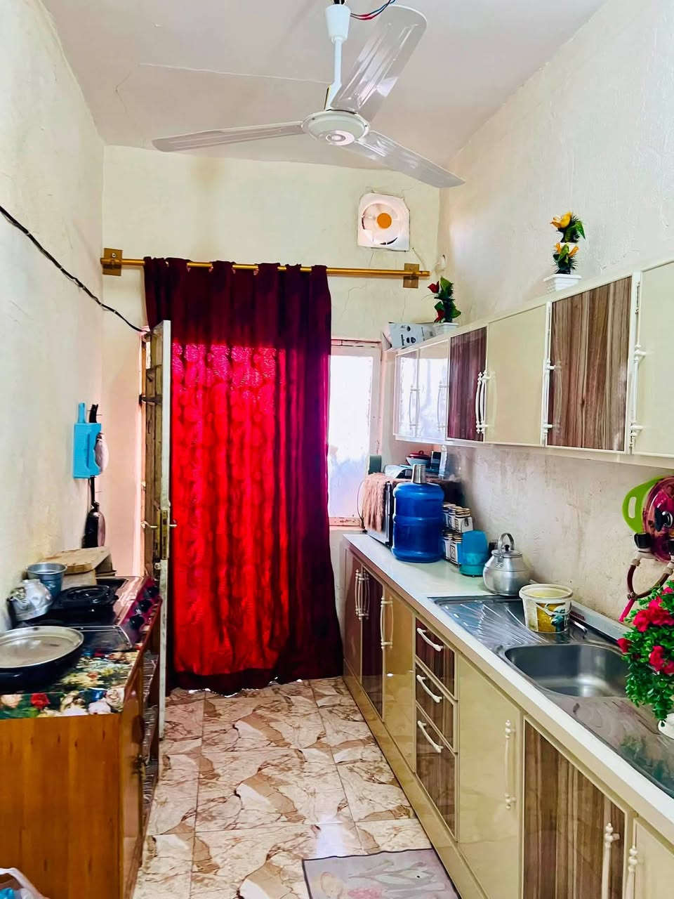 🏡 دار للبيع بسعر مناسب جداً! 🏡
• 📐 المساحة: 110 متر مربع
• 📜 الملكية: سند طابو زراعي
• 📍 العنوان: الحلة - الورادية خارج / سيف سعد - شارع الغسل
🔹 تفاصيل الدار والتقسيم:
• 🛋️ استقبال
• 📺 هول واسع
• 🍳 مطبخ
• 🛏️ غرفة نوم
• 🚿 مجمع صحي
• ☀️ منور
💰 السعر المطلوب: 33 مليون دينار فقط!
📞 للاستفسار والتواصل:
📲 ***********
