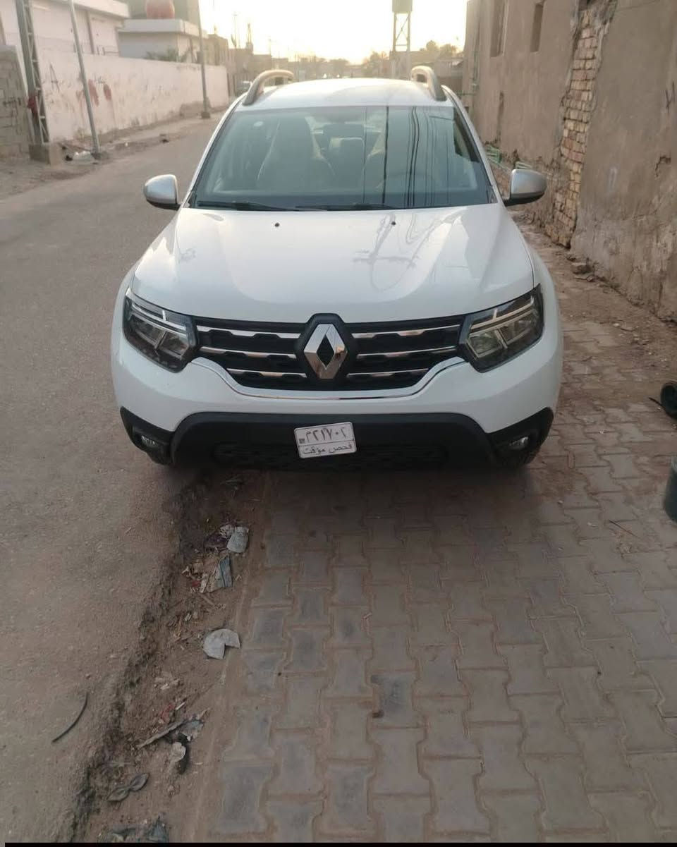 سياره رينو داستر 
موديل 2025 
خمسه راكب حجم المحرك 1600
 عدد الاسطوانات 4 
جديده ما ماشيه زيرو  
لون ابيض 
بدون لوحه رقم 
سعرها ١٦٨  وبيها مجال قليل 
جديدة ونظيفه من المعرض للبيع
عنوانها ديوانيه  
للاستفسار اكثر  الاتصال على الرقم ***********
