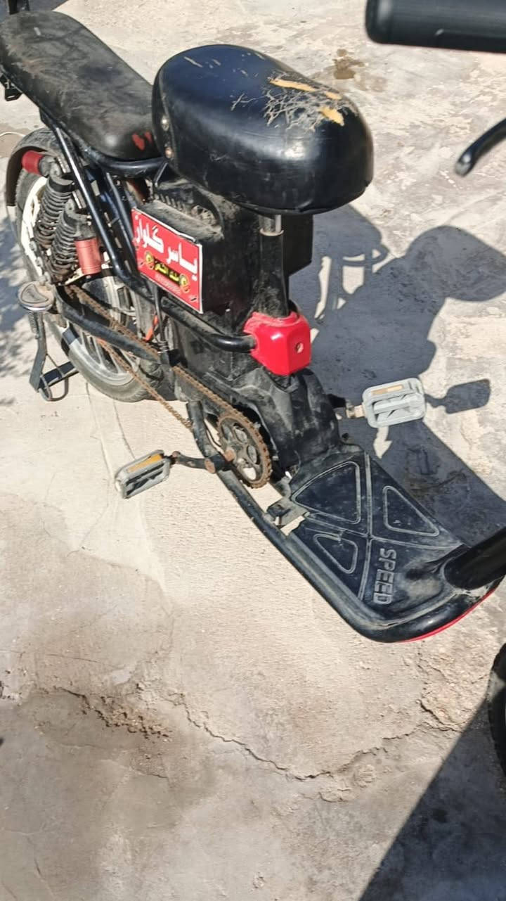 باسكل شحن اربعه بطاريات كلشي مابي نقص شاحنه جديده وعقل جديد بي نقص واحد يرادله ضفيره جديده ضفيرته محتركه العنوان كربلاء حي العباس عامود 53 هذا الرقم ***********
