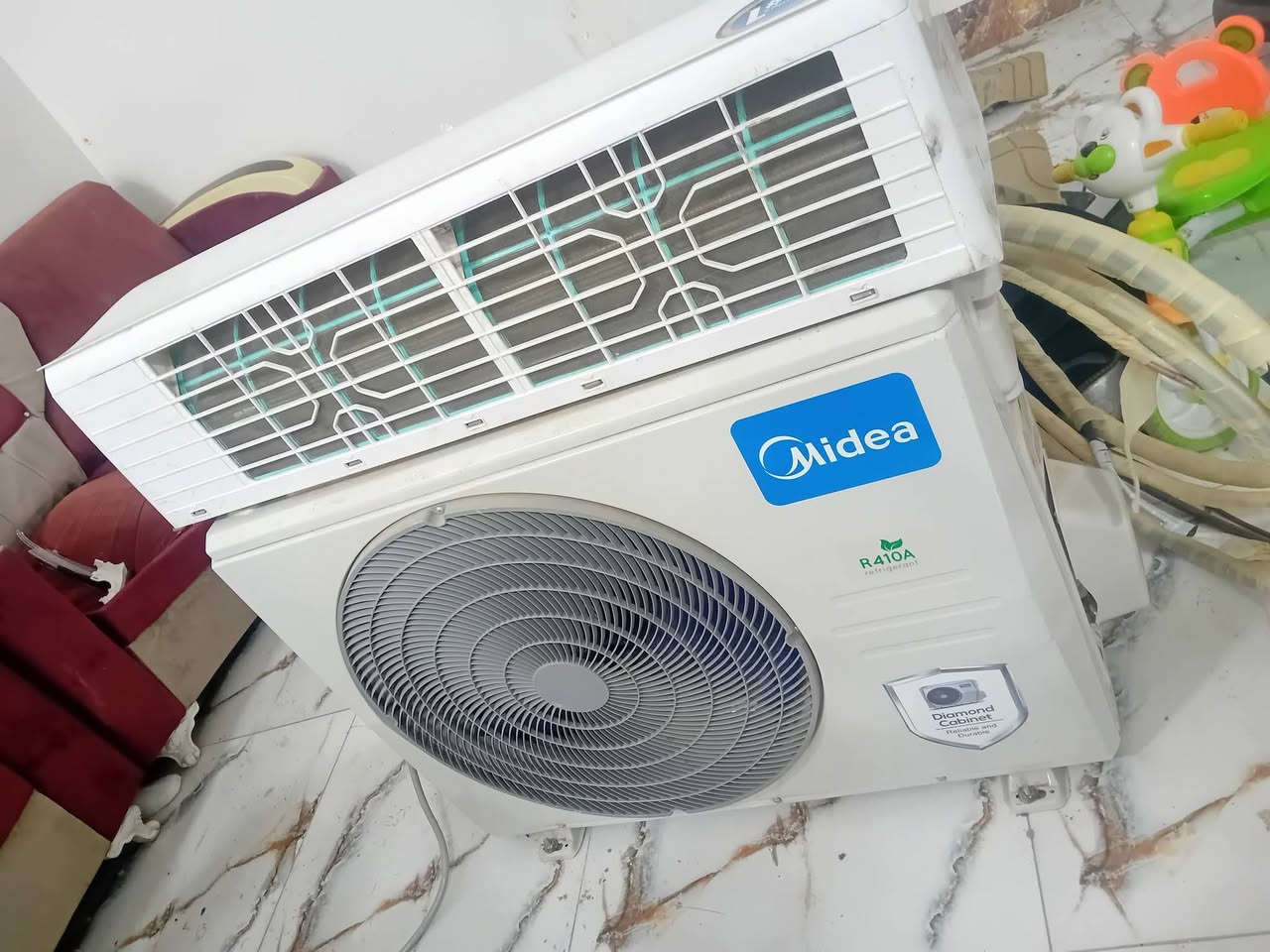 سبلت اوكيا طن جديد كارتون
سبات ميديا غاز٤١٠  كارتون  موديل ٢٤
سبالت بيه ضمان
***********
